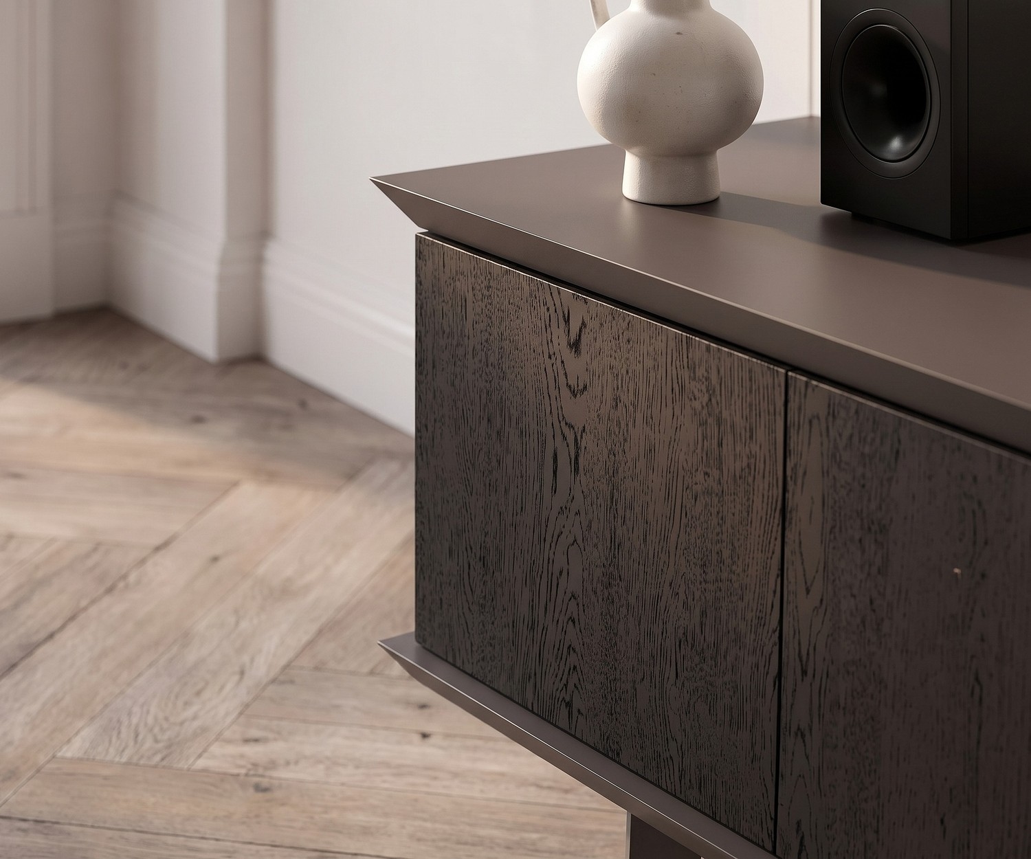 Meuble TV lowboard Ozzio Brera en chêne noir dans un salon moderne. Buffet design italien aux finitions élégantes.
