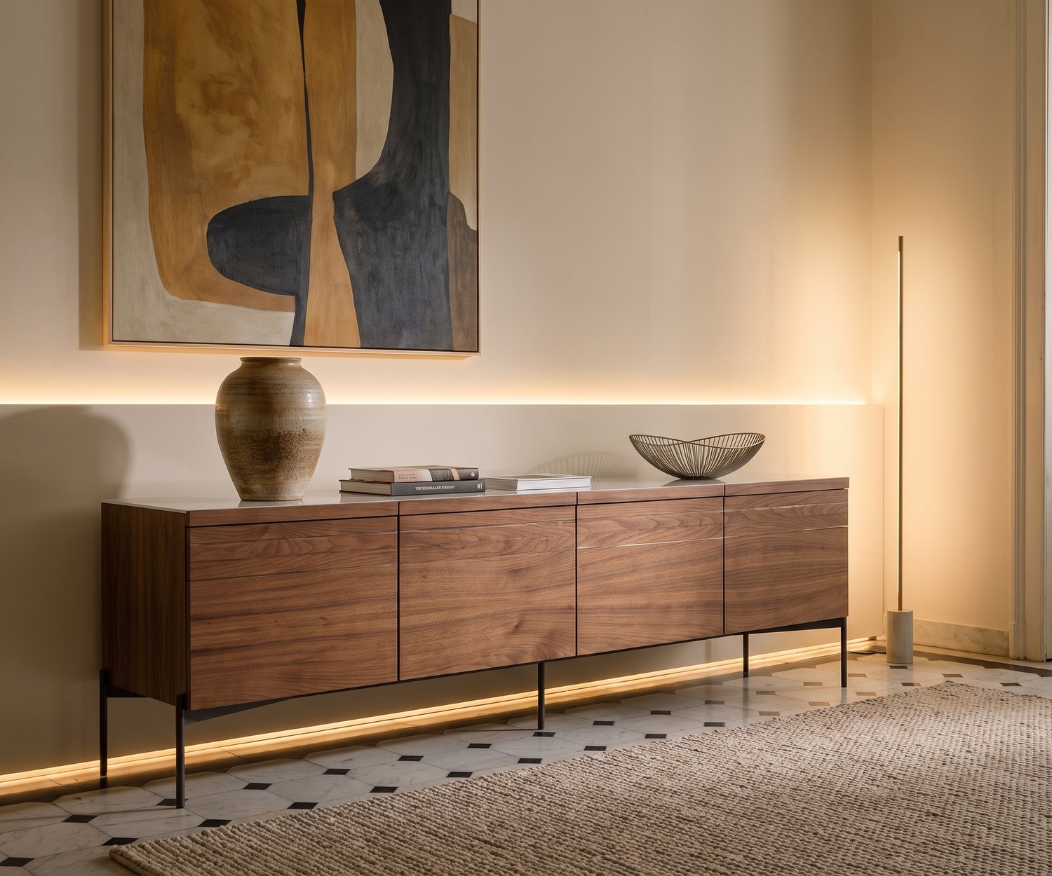 Buffet design en bois al2 o-rizon 003 pour le salon, offrant du rangement sous un grand miroir rond de style moderne.