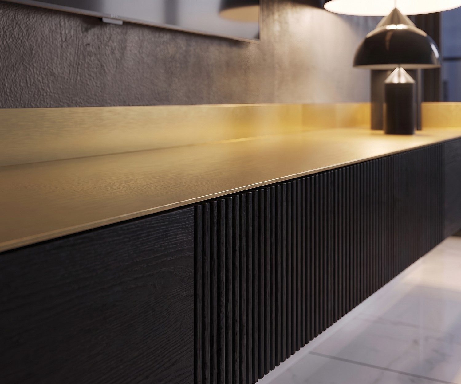 Punt Stockholm Slim Wand TV-Sideboard mit Gold-Abdeckung Punt Stockholm Slim Wand TV Sideboard aus dunklem Holz mit goldener Aluminium-Abdeckplatte im modernen Wohnzimmer.