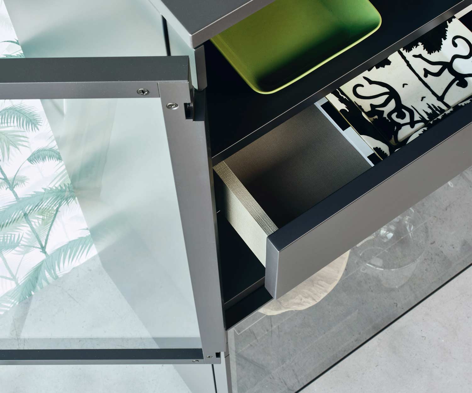 Haute qualité Livitalia Scrigno Design vitrine en verre 180 degrés charnières