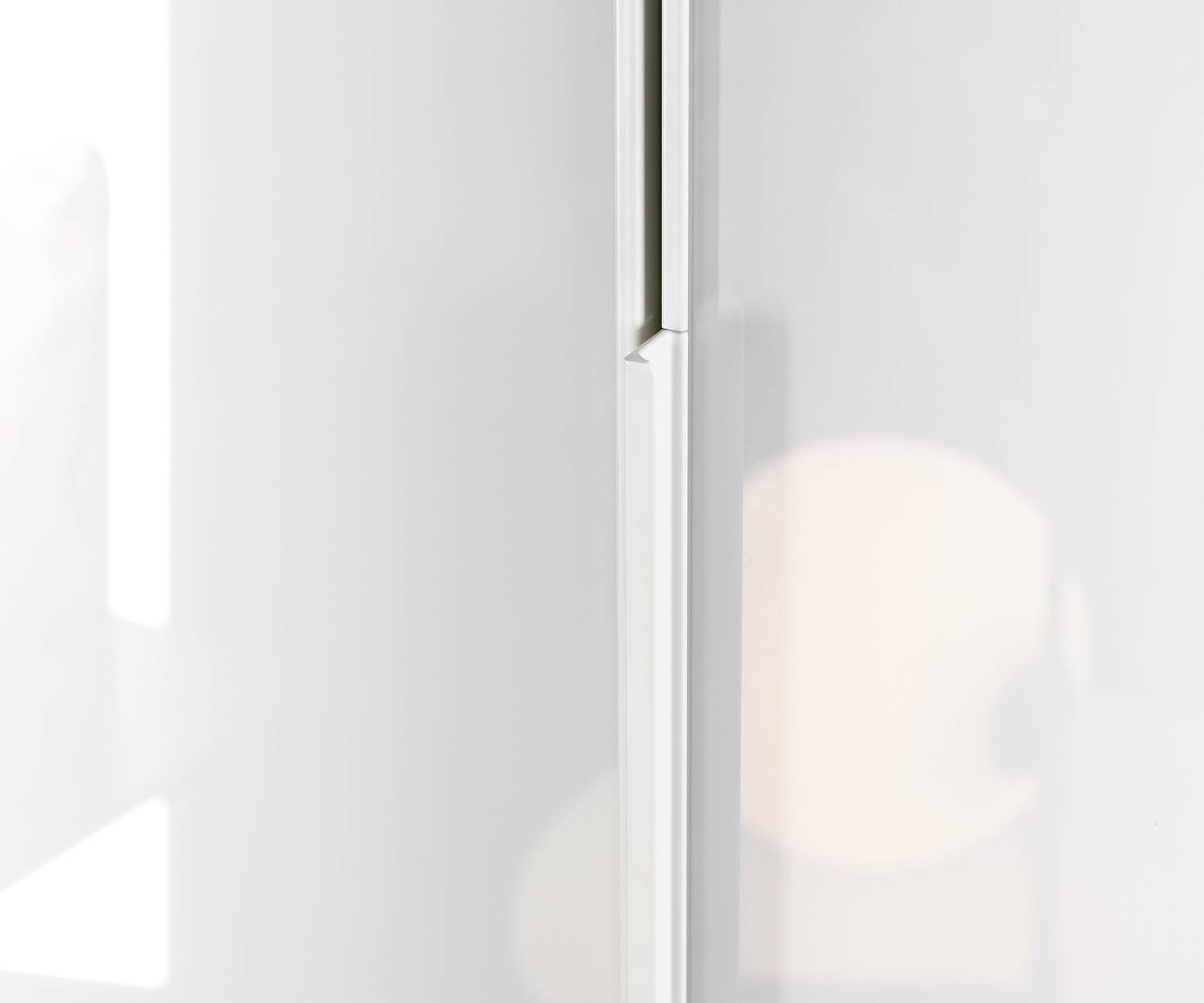 Moderner Novamobili Designer Kleiderschrank Crystal Griffe im Detail Moderner Novamobili Designer Kleiderschrank Crystal Griffe im Detail