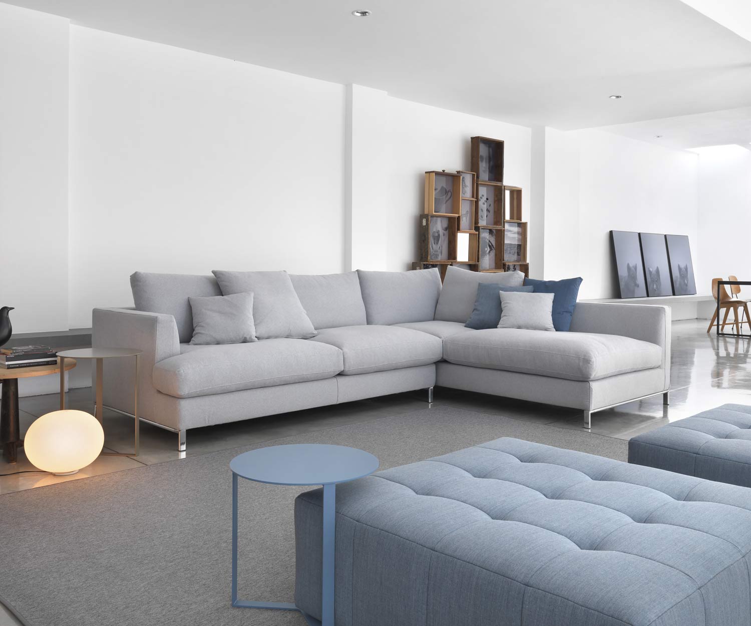 Exklusives Marelli Design Sofa Loft auf Chromfüßen Exklusives Marelli Design Sofa Loft auf Chromfüßen