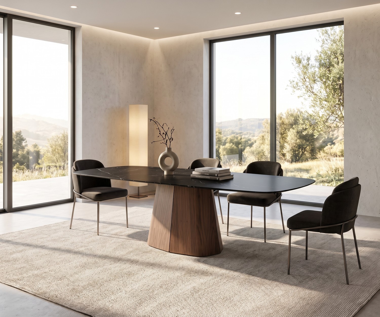 al2 tessera 001 Design Esstisch oval aus Holz im hellen Esszimmer mit Designstühlen und Blick ins Grüne.