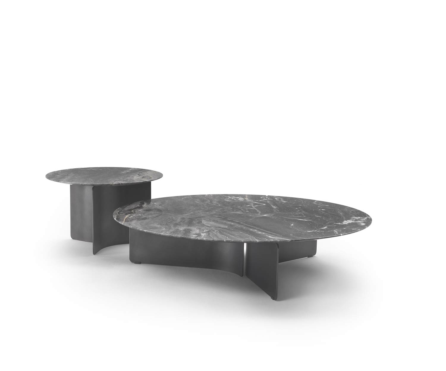 2 Wave tables basses de Marelli en gris avec plateau arabescato piètement métal 2 Wave tables basses de Marelli en gris avec plateau arabescato piètement métal
