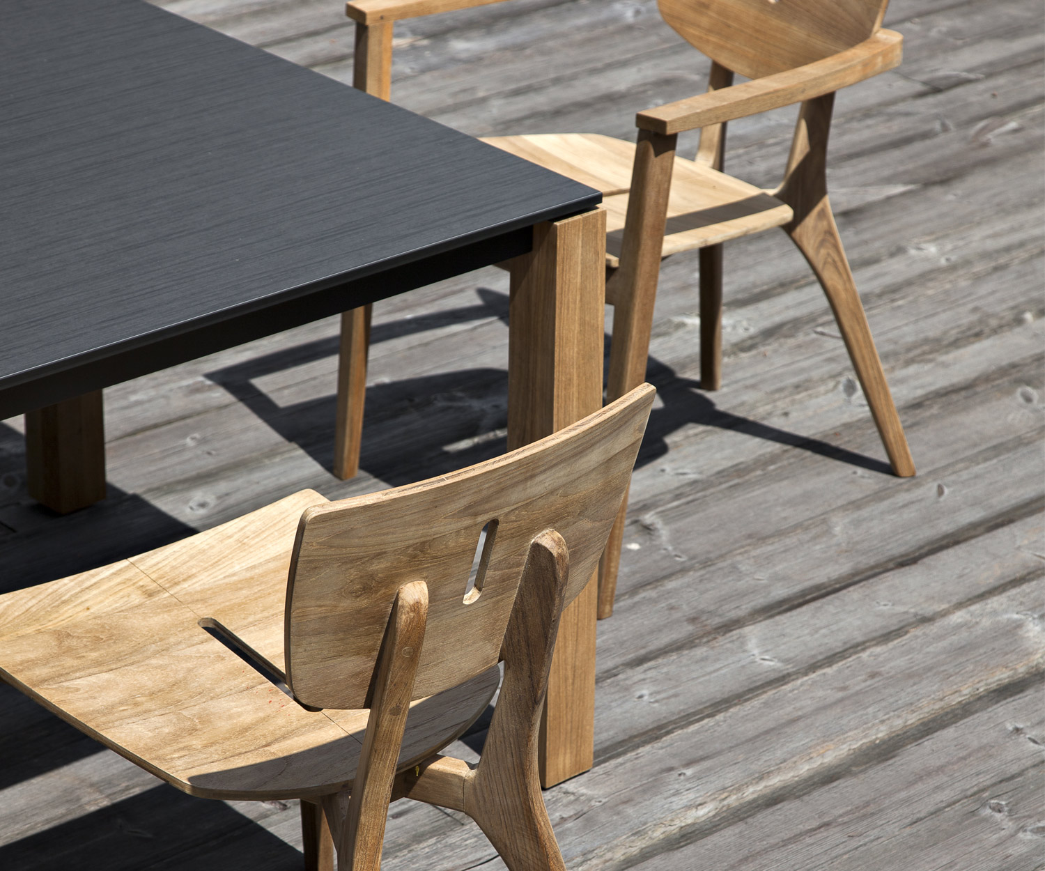 Oasiq Machar Design Table de jardin en teck avec chaises Copenhagen et Diuna