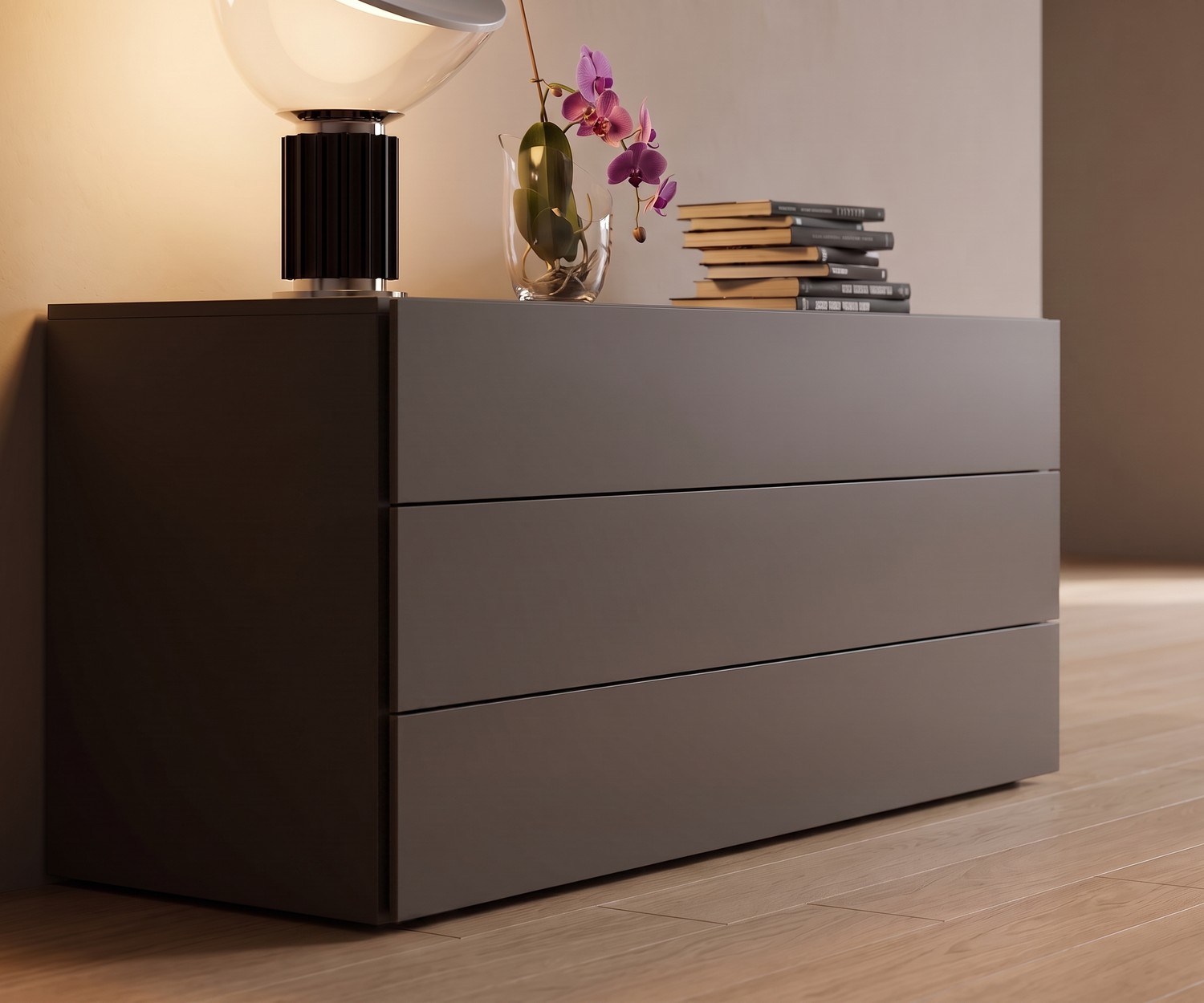 Commode moderne Easy à 3 tiroirs Commode design Easy de Novamobili à 3 tiroirs blanche, meuble de rangement minimaliste pour chambre avec miroir.