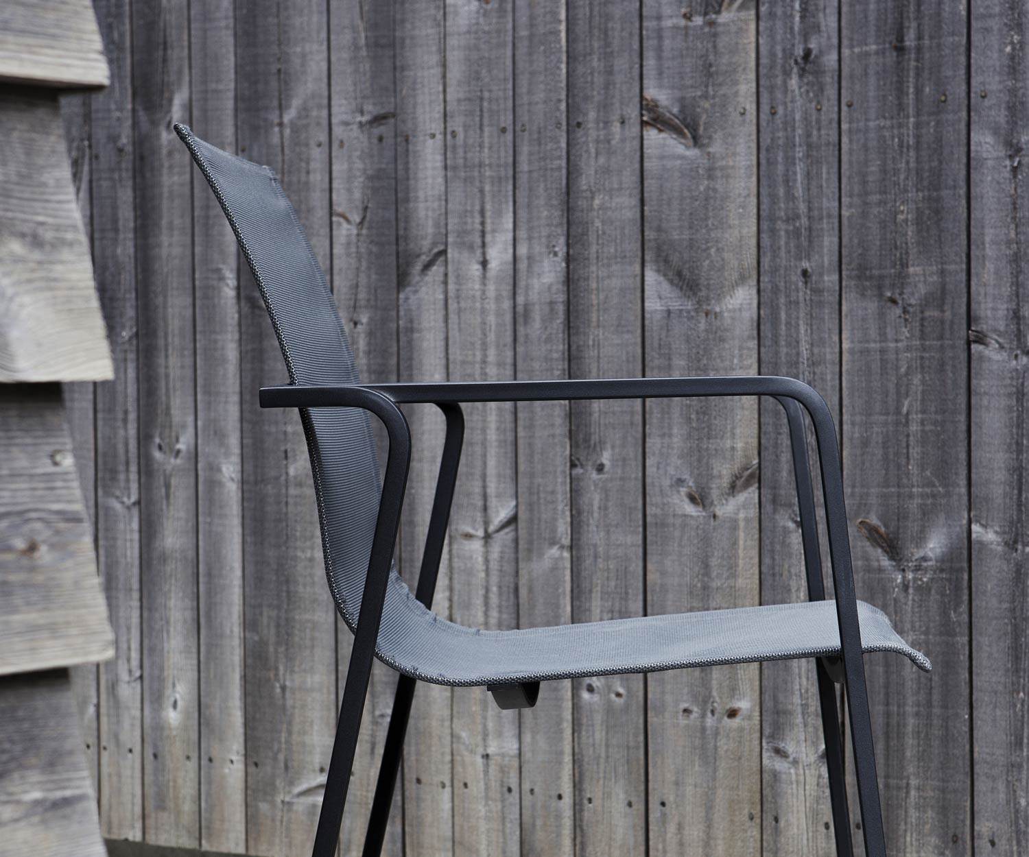 Moderne Oasiq Muze Chaise à accoudoirs design Anthracite Tissu gris Moderne Oasiq Muze Chaise à accoudoirs design Anthracite Tissu gris