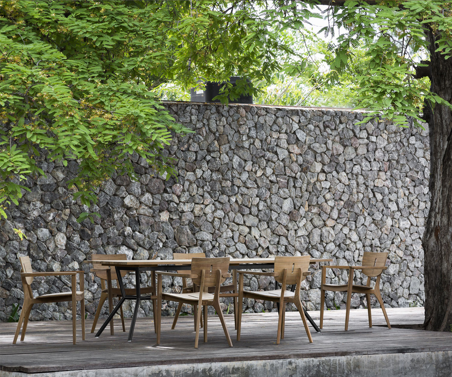 Exclusif Oasiq Reef Table de jardin design avec chaises Structure en anthracite