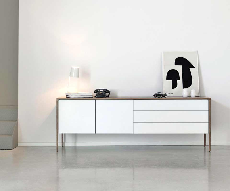 Hochwertiges weißes Punt Designer Sideboard Punt Tactile Hochwertiges weißes Punt Designer Sideboard Punt Tactile