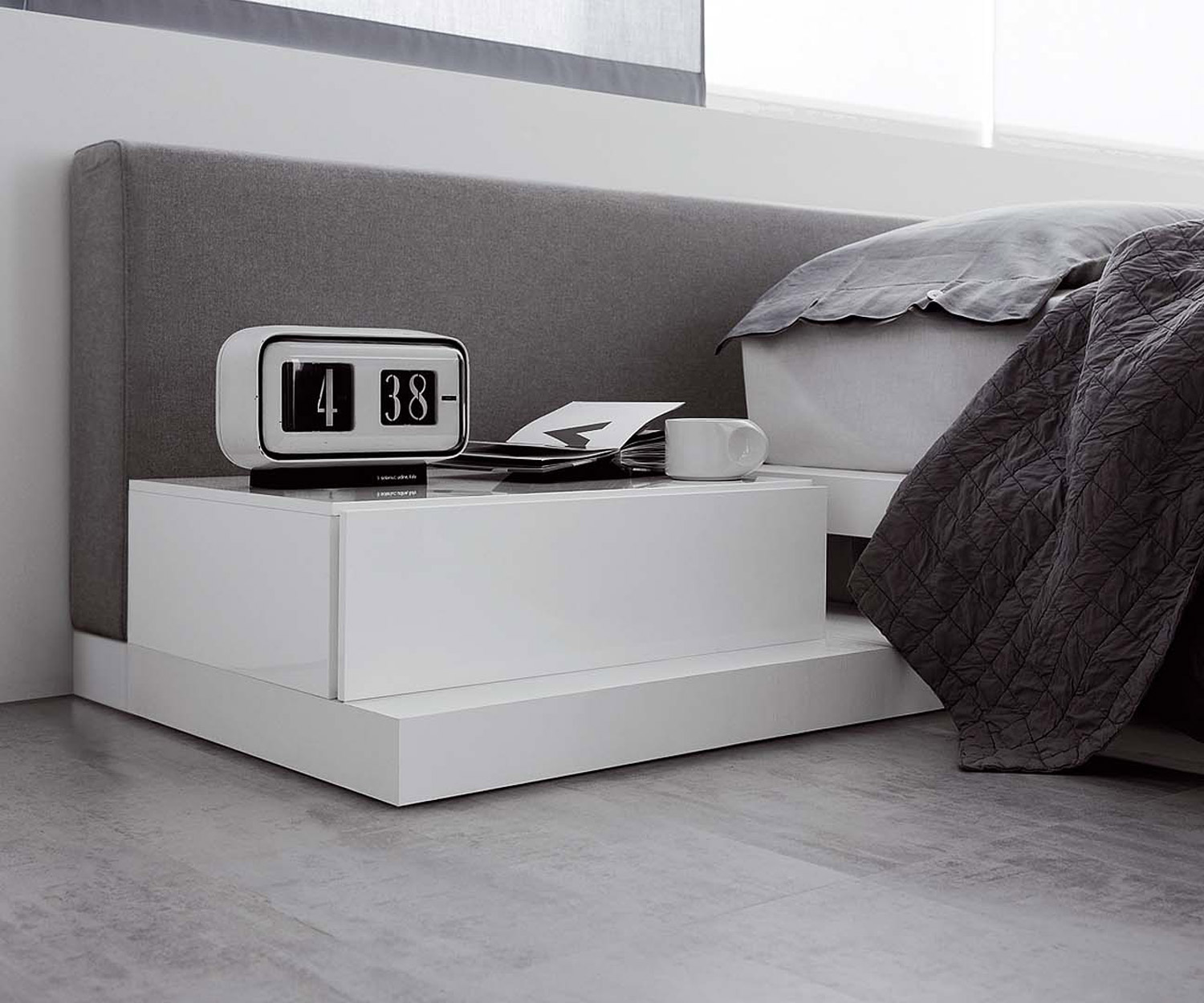 Exclusif Novamobili Table de nuit design Easy 1 tiroir en blanc