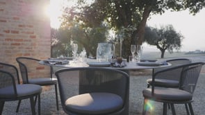 Exclusif Todus Branta Design Table à manger ronde près de la piscine sur terrasse