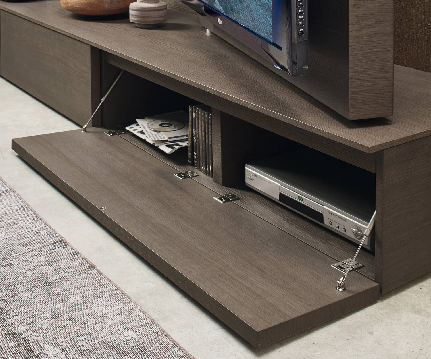 Haute qualité Livitalia Vision Design Lowboard avec compartiment de rangement pour l'électronique Haute qualité Livitalia Vision Design Lowboard avec compartiment de rangement pour l'électronique