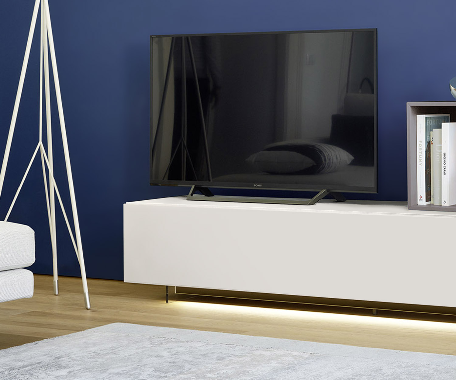 Meuble TV design haut de gamme C09 de Livitalia éclairage LED en option sous le buffet bas design