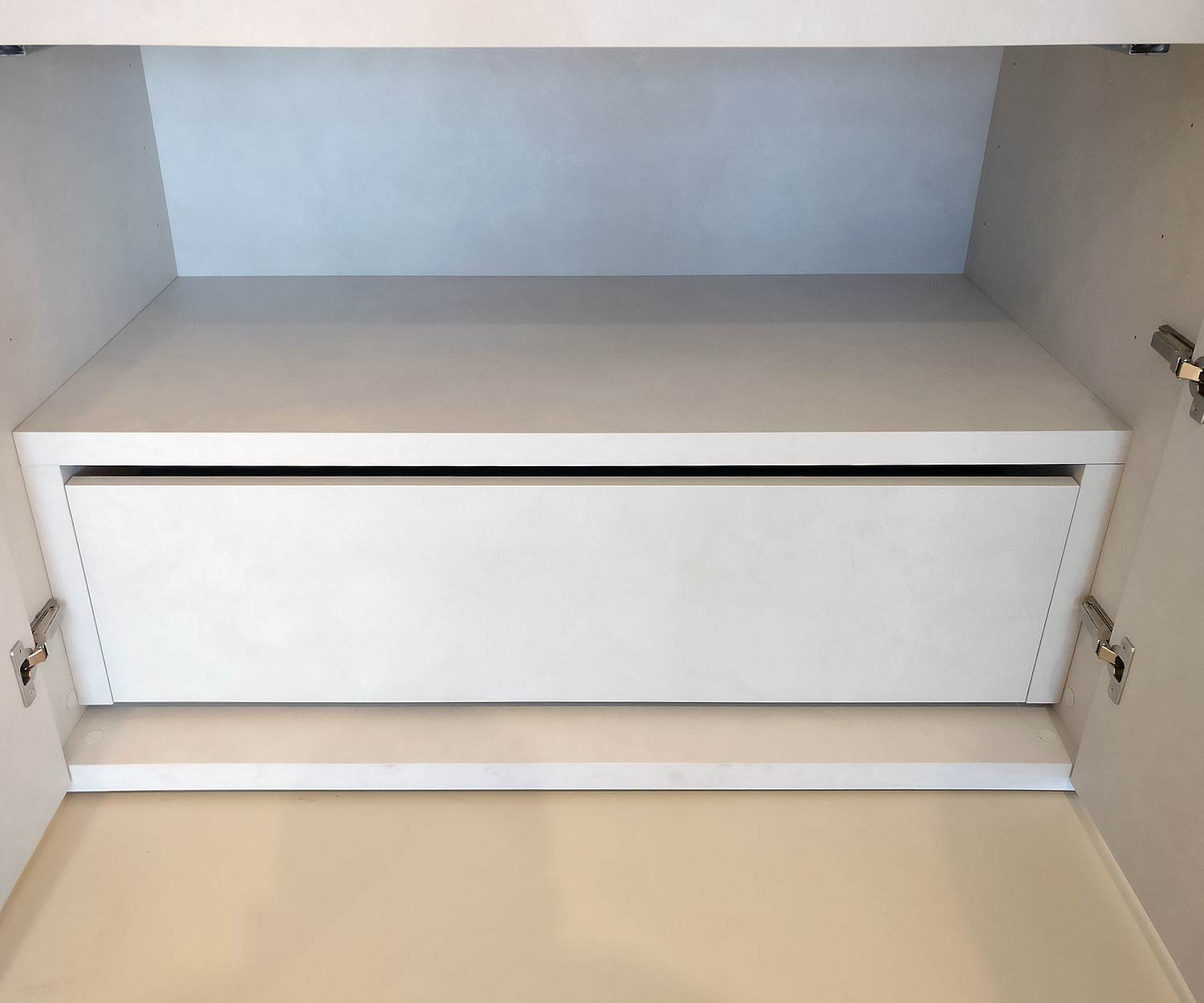 Livitalia Armoire design Liscia grand tiroir