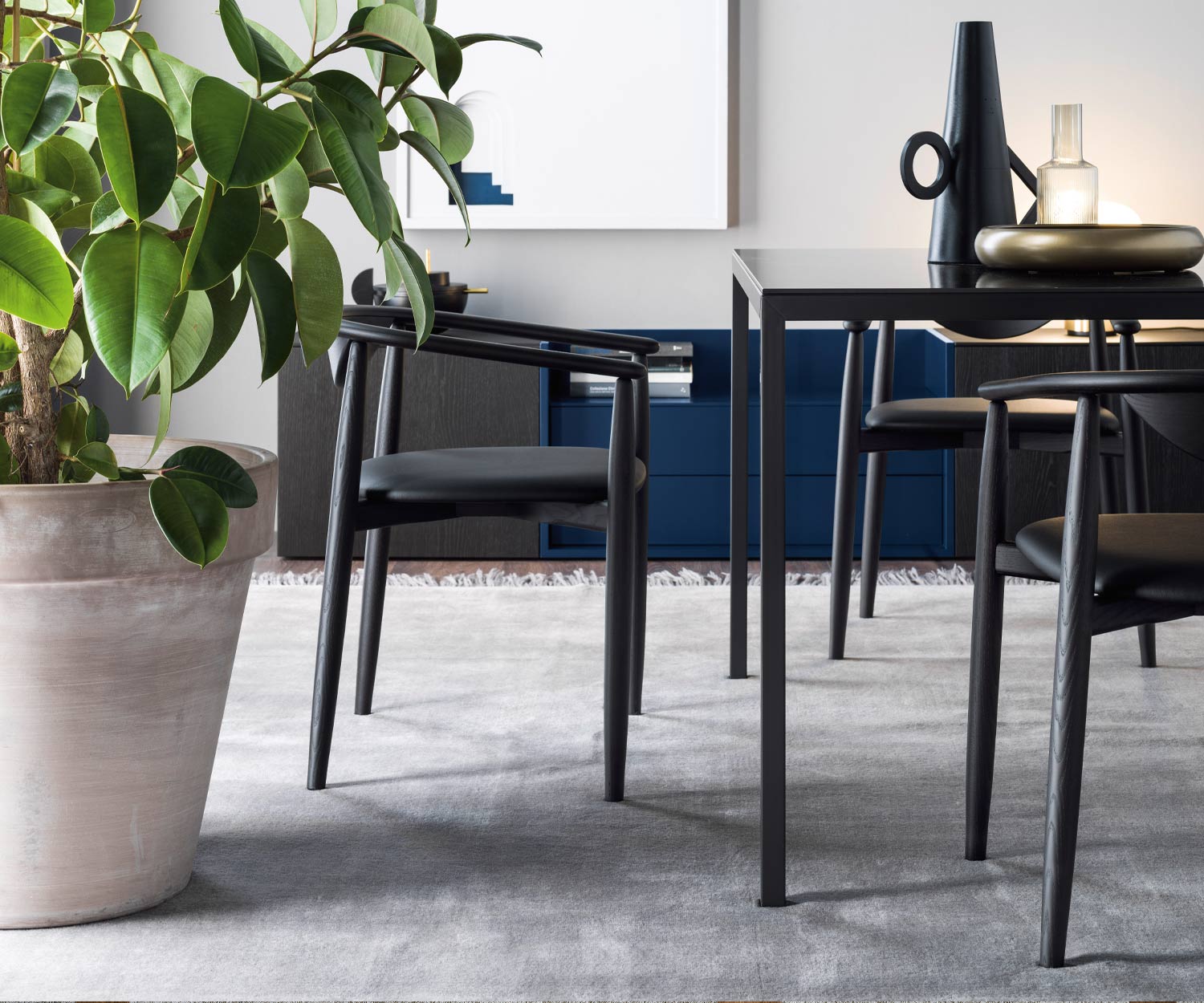 Rose chaise en bois massif en chêne Carbone foncé avec housse en anthracite Rose chaise en bois massif en chêne Carbone foncé avec housse en anthracite