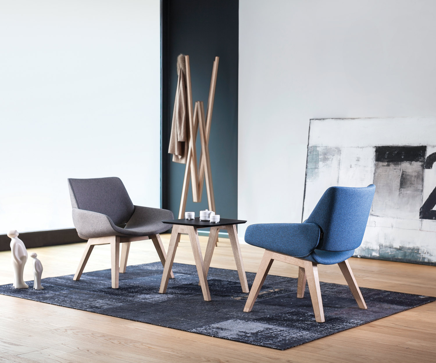 Fauteuil design Monk de haute qualité Prostoria avec revêtement en tissu gris Fauteuil design Monk de haute qualité Prostoria avec revêtement en tissu gris