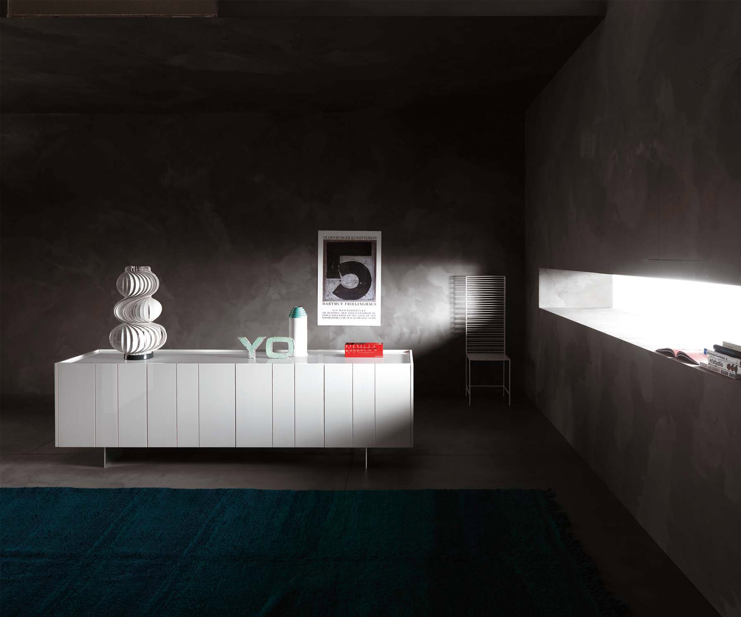 Novamobili Sideboard Stripe 4 portes de haute qualité Novamobili Sideboard Stripe 4 portes de haute qualité