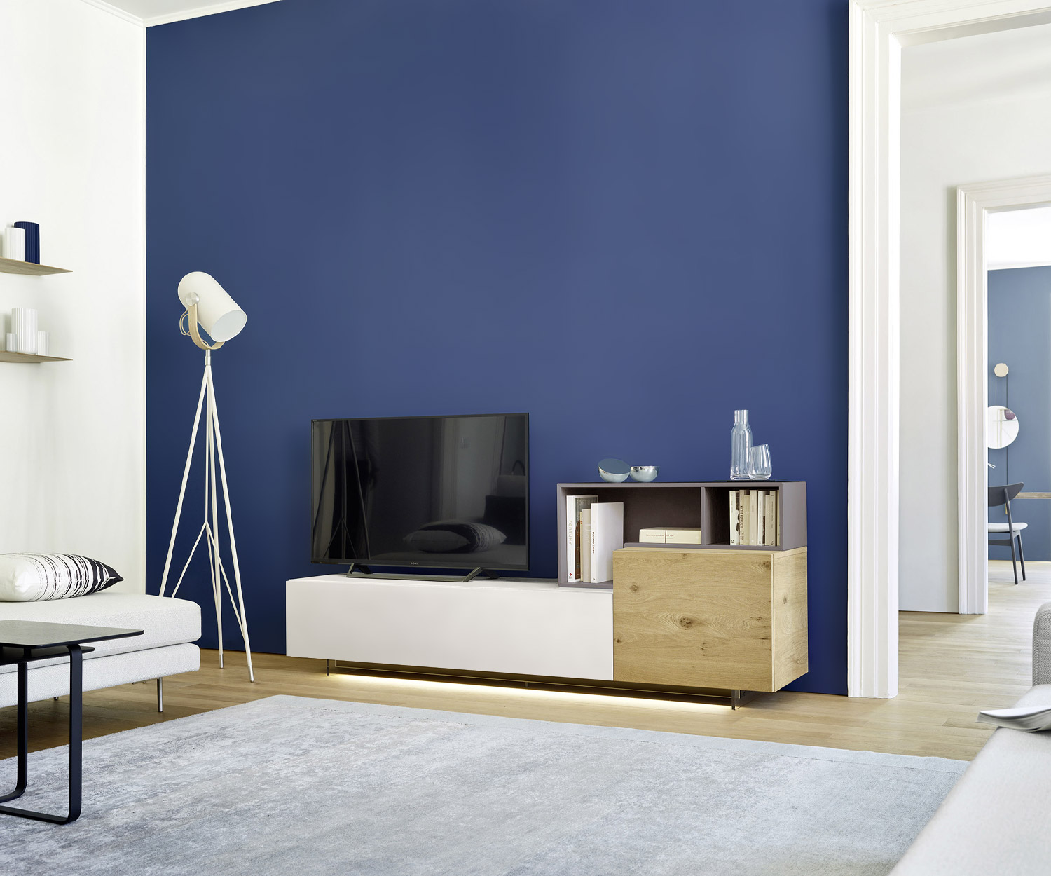Meuble TV design exclusif Livitalia C09 pour les petits salons Chêne clair blanc mat effet flottant