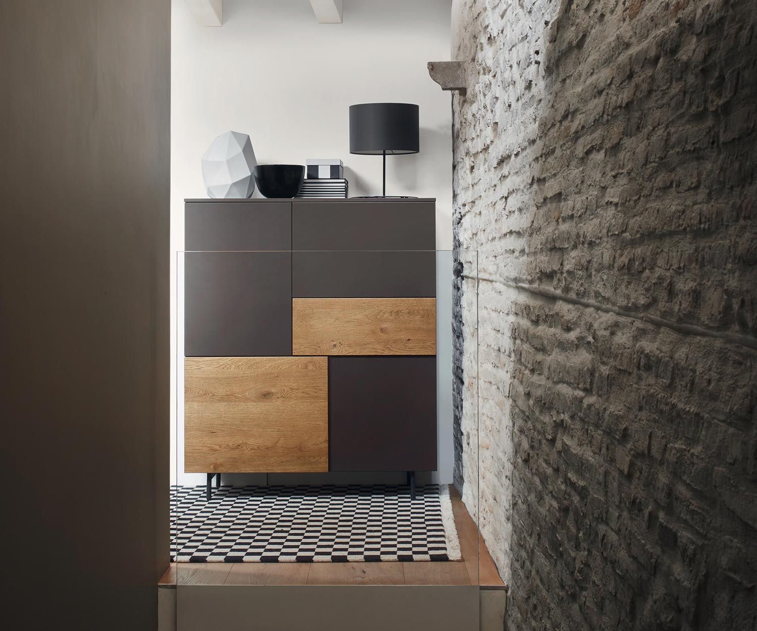 Exklusives Livitalia Design Highboard Incontro mit Schubladen und Türen ohne Griffe Exklusives Livitalia Design Highboard Incontro mit Schubladen und Türen ohne Griffe