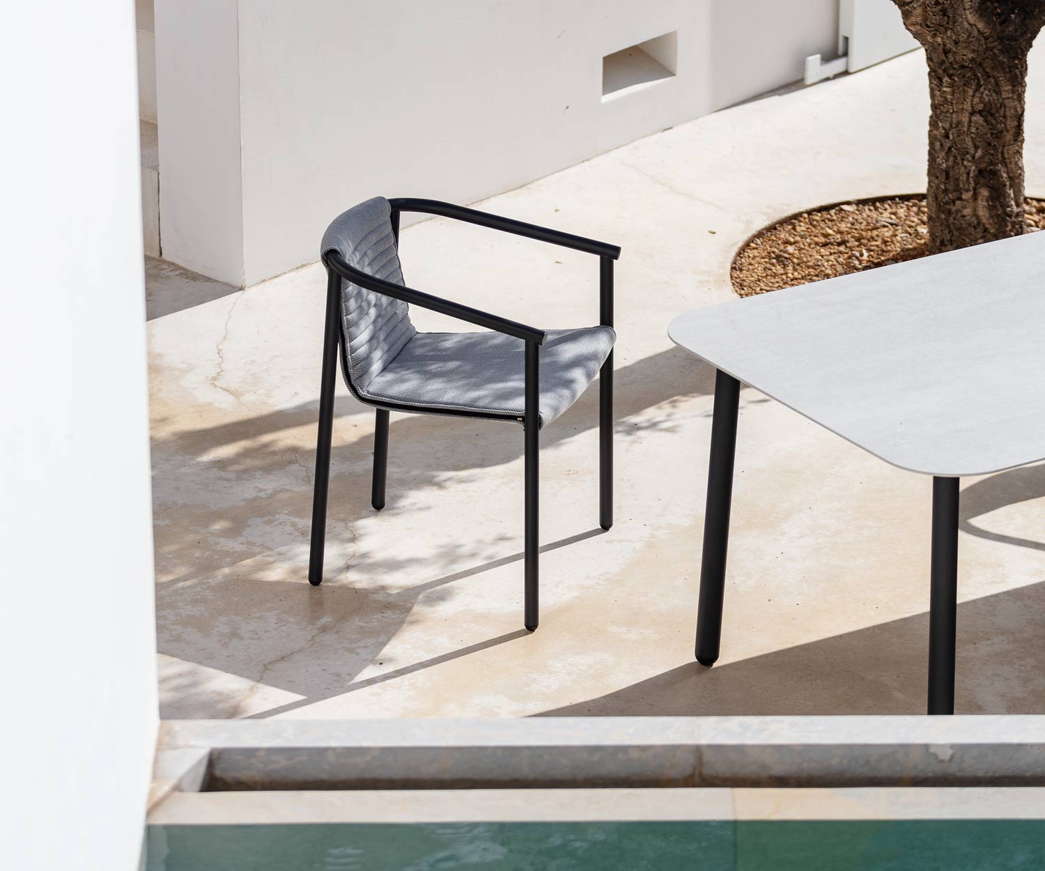 Moderne Todus Duct Round Design Chaise à accoudoirs acier inoxydable revêtu par poudre