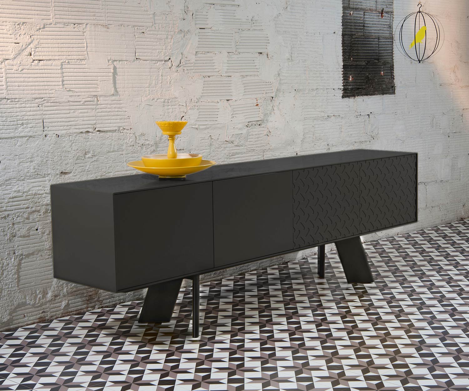 Noir al2 Sideboard Alhambra 003 dans la salle à manger Noir al2 Sideboard Alhambra 003 dans la salle à manger