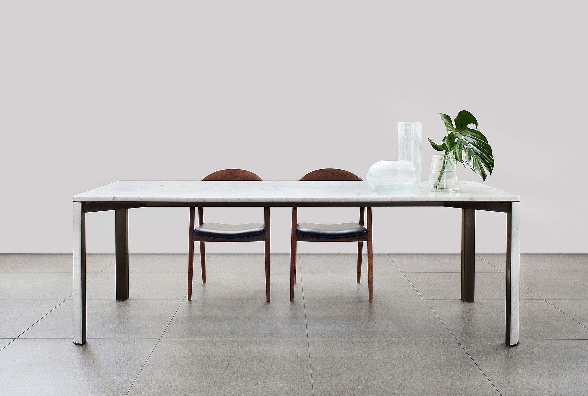 Table de salle à manger design en marbre de Carrare Table de salle à manger design en marbre de Carrare