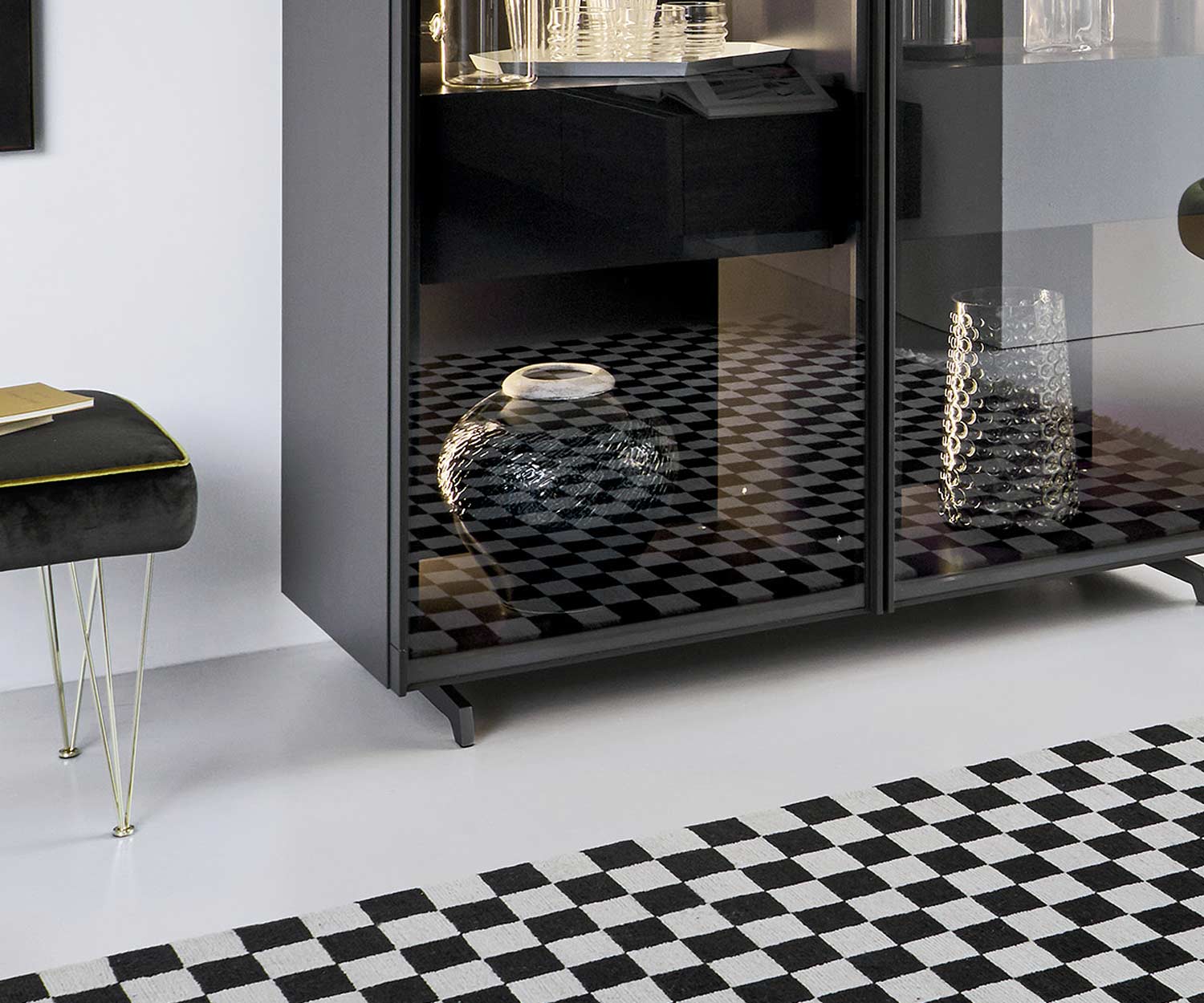 Livitalia Scrigno Design Glasvitrine mit Fuß Livitalia Scrigno Design Glasvitrine mit Fuß