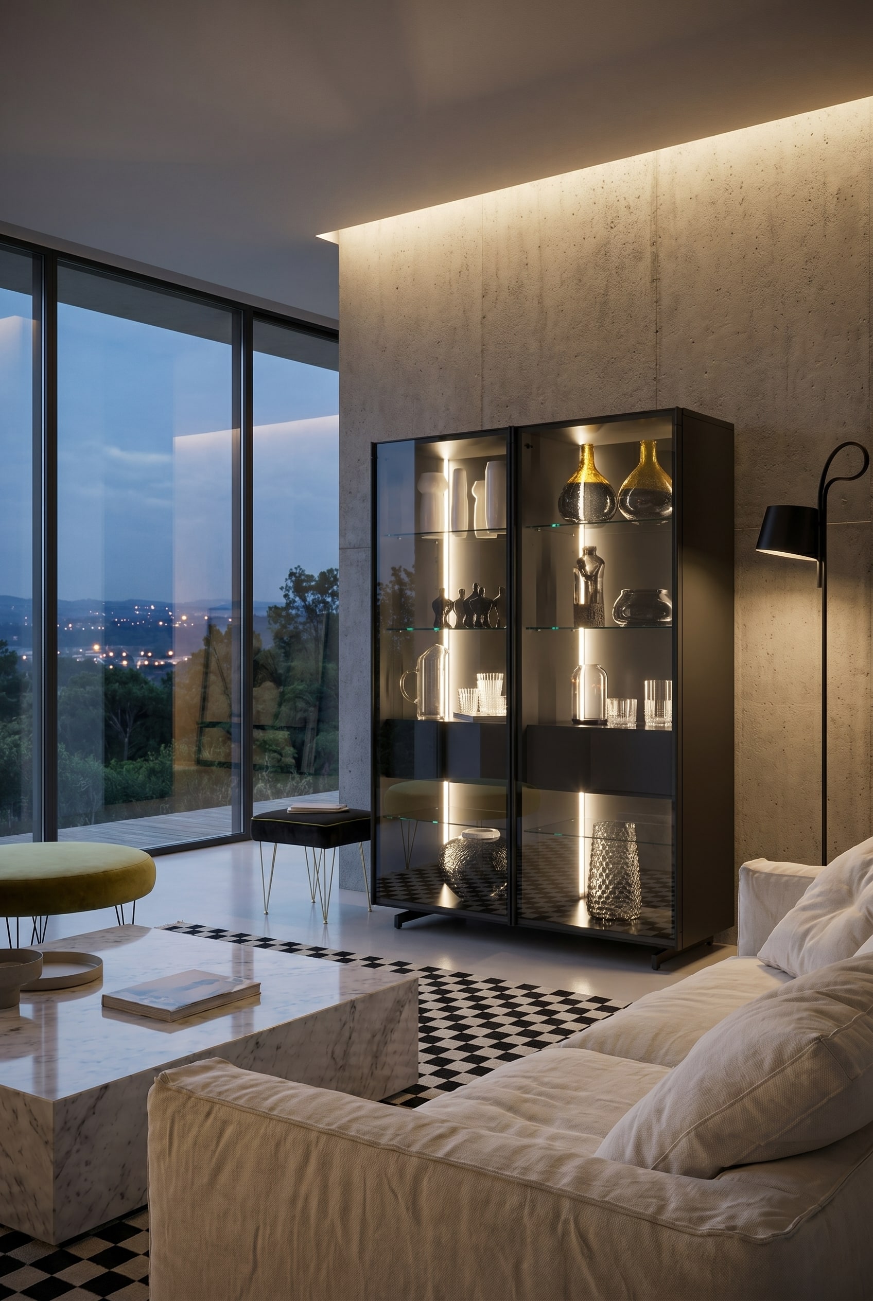 Vitrine en verre noire, pleine hauteur, avec des LED int&eacute;gr&eacute;es de mani&egrave;re invisible dans le cadre, &eacute;clairant de la porcelaine blanche dans un espace minimaliste