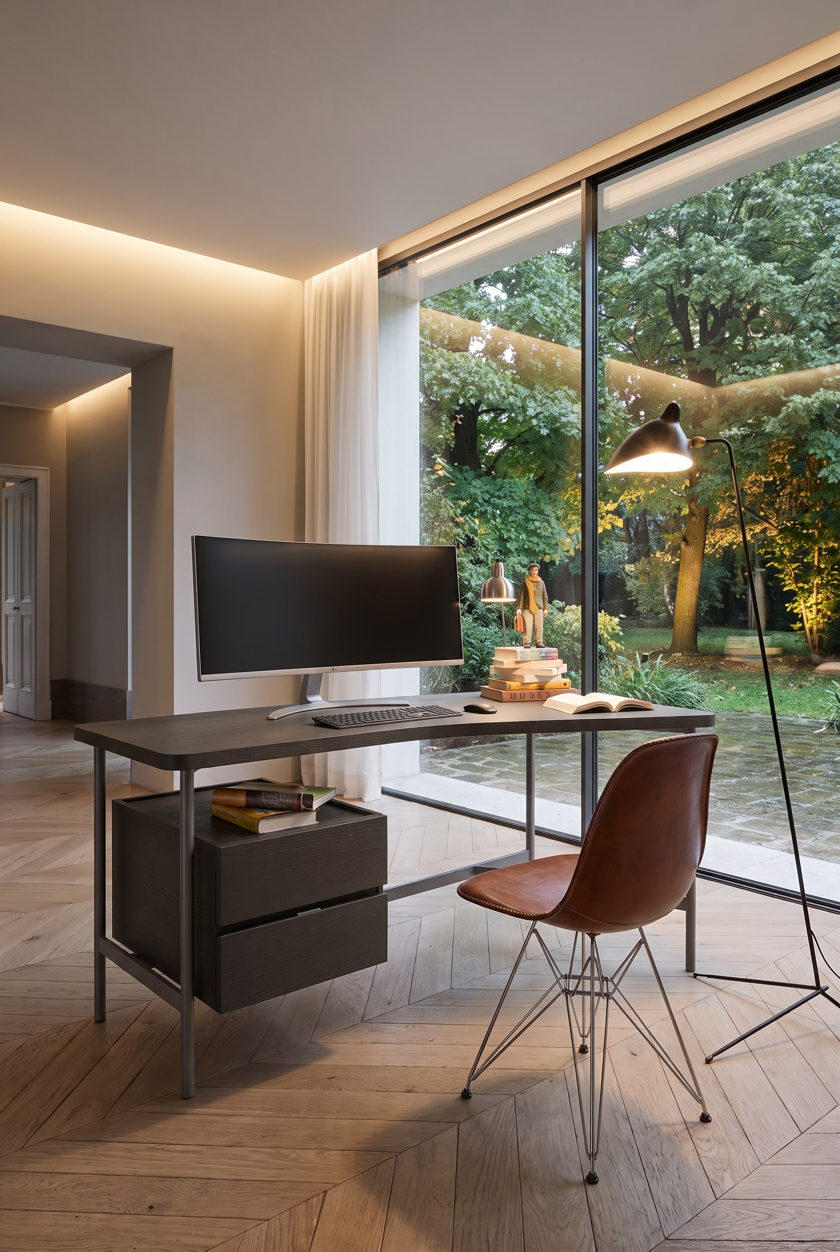 Home-Office Schreibtisch minimalistisch