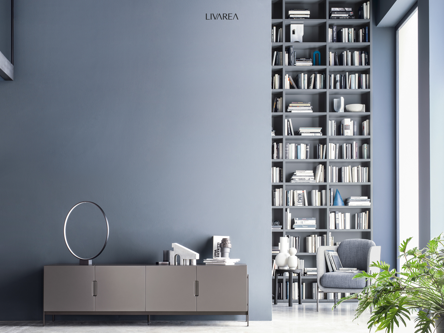 Buffet exclusif avec portes sur pieds Buffet exclusif avec portes sur pieds