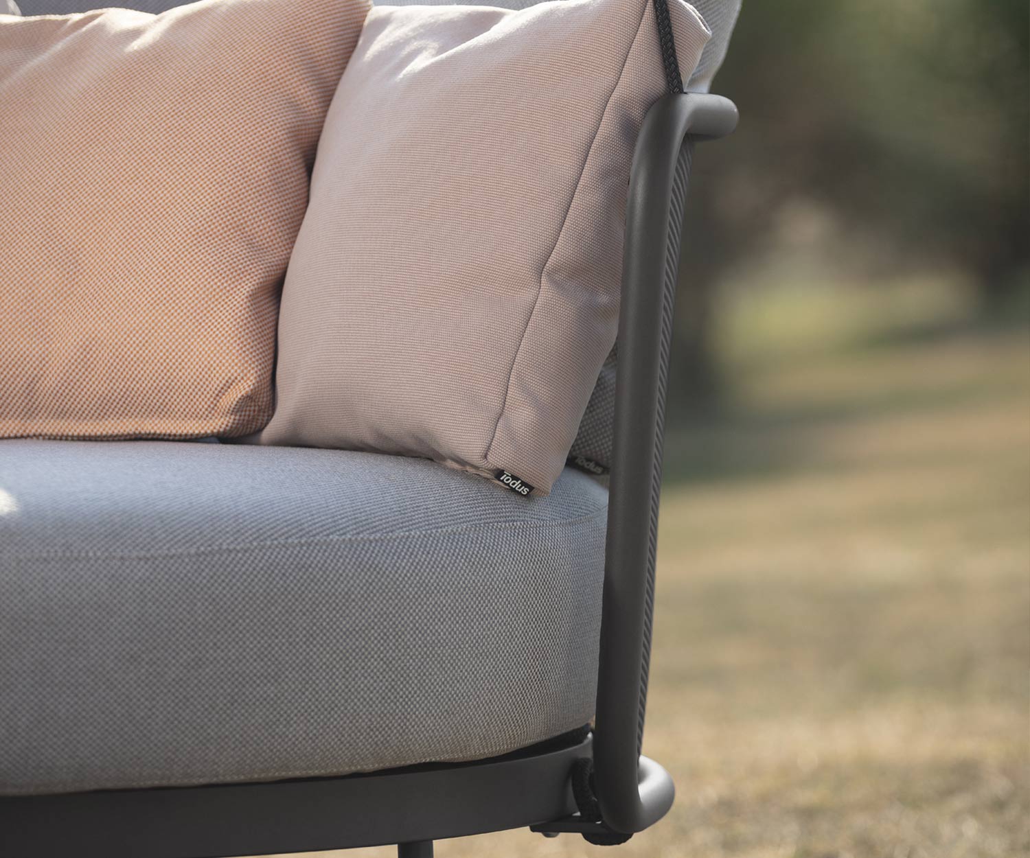 Moderne Todus Baza Designer Round Swing Fauteuil à bascule en détail Bâti Rembourrage Moderne Todus Baza Designer Round Swing Fauteuil à bascule en détail Bâti Rembourrage