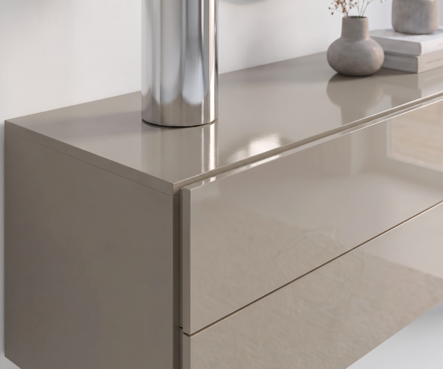Hängekommode Novamobili Easy Sand Hochglanz Novamobili Hängekommode Easy in Sand Hochglanz für das Schlafzimmer, edles italienisches Design im Detail.