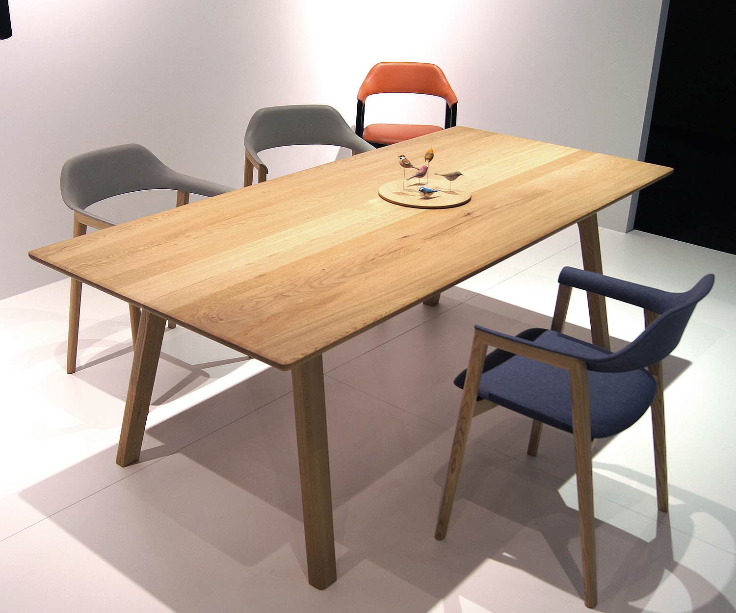 Table moderne Conde House Ten Design avec plateau fixe ou extensible