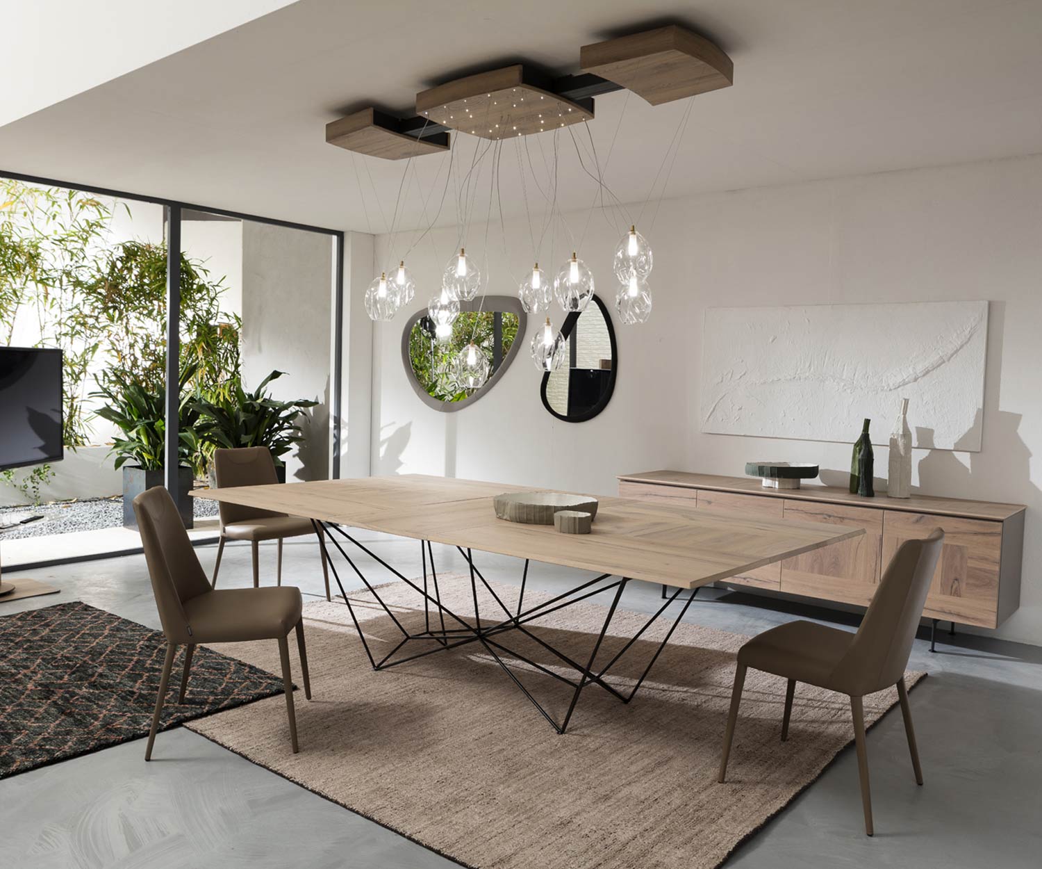 Ausziehbarer Design Esstisch Beispiel für Anordnung im Esszimmer Ausziehbarer Design Esstisch Beispiel für Anordnung im Esszimmer