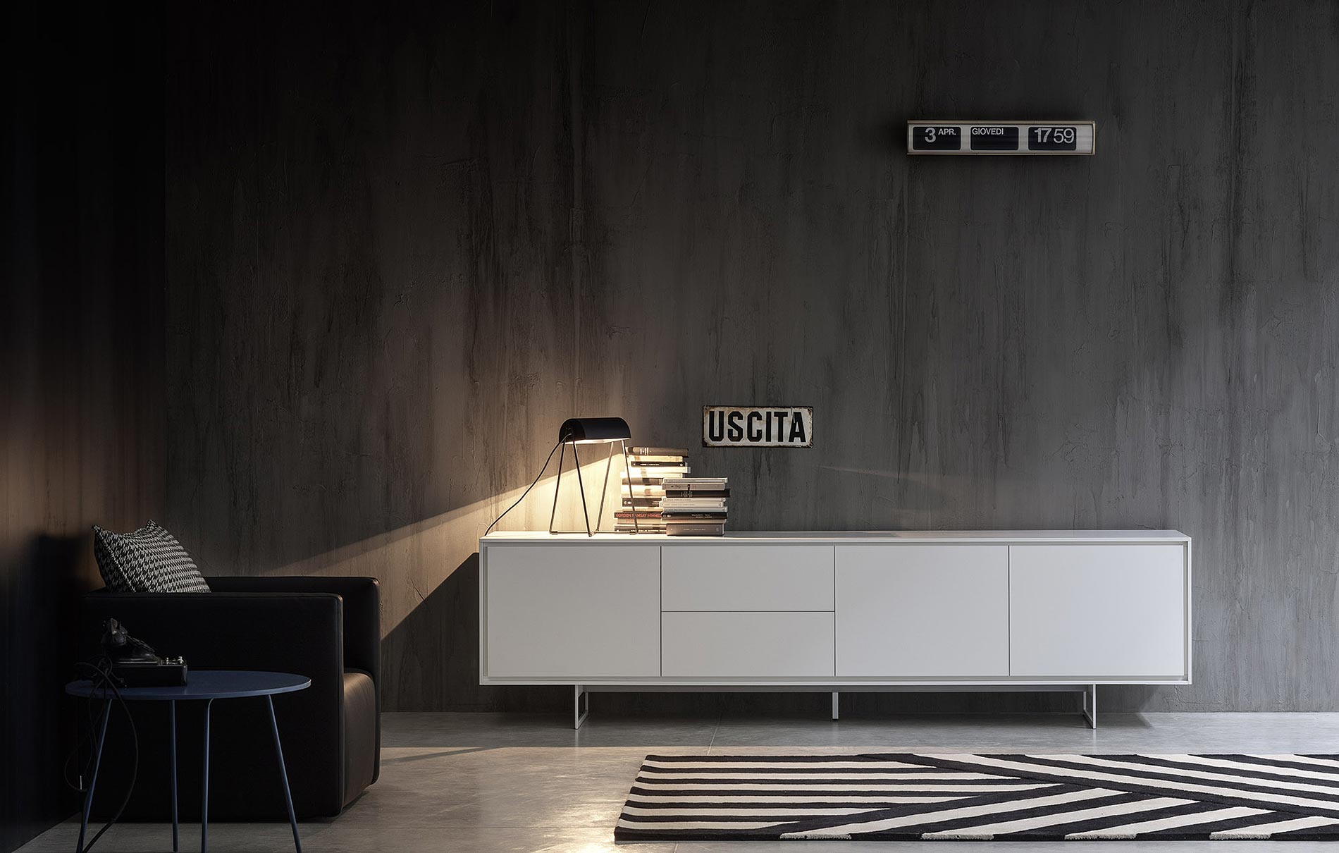 Weißes Sideboard aus Italien Weißes Sideboard aus Italien