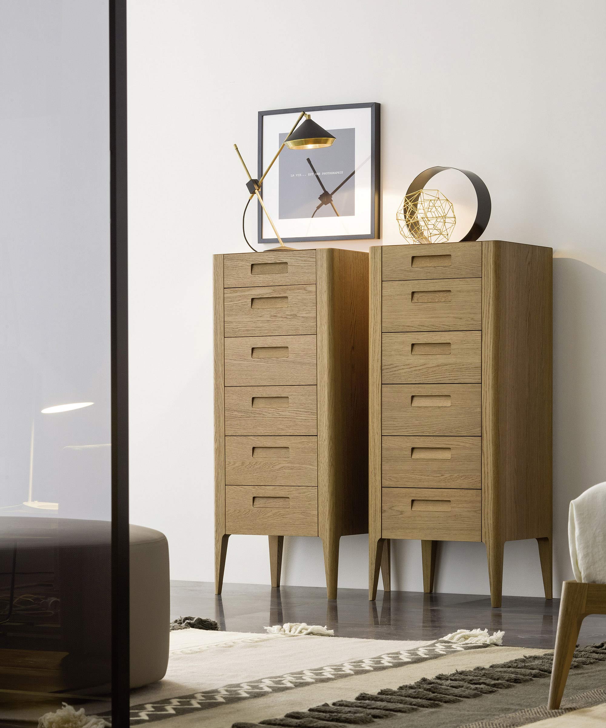 Commode haute en bois massif Commode haute en bois massif