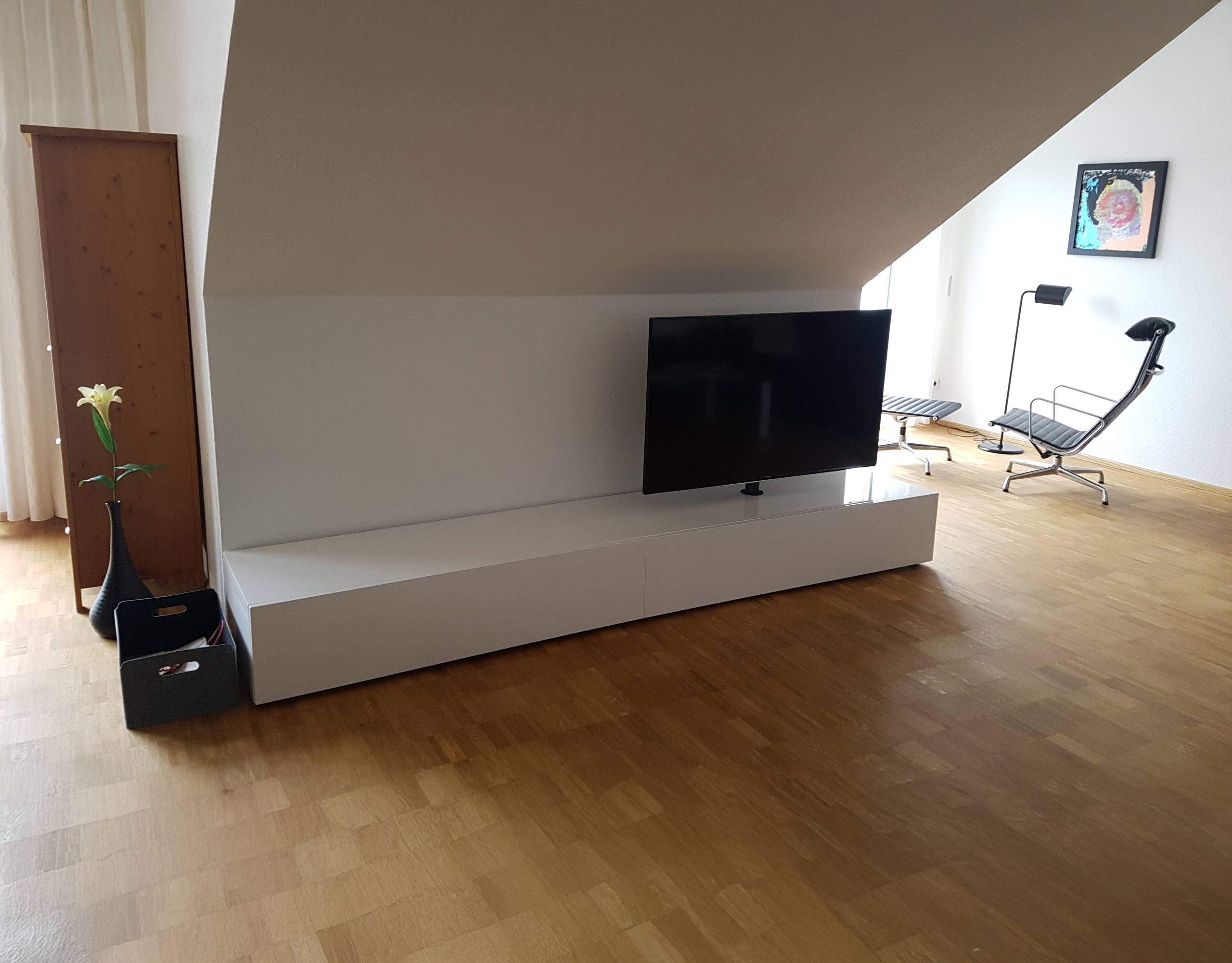 Kundenfoto-VEsa-Lowboard-WEi-hochglanz-2
