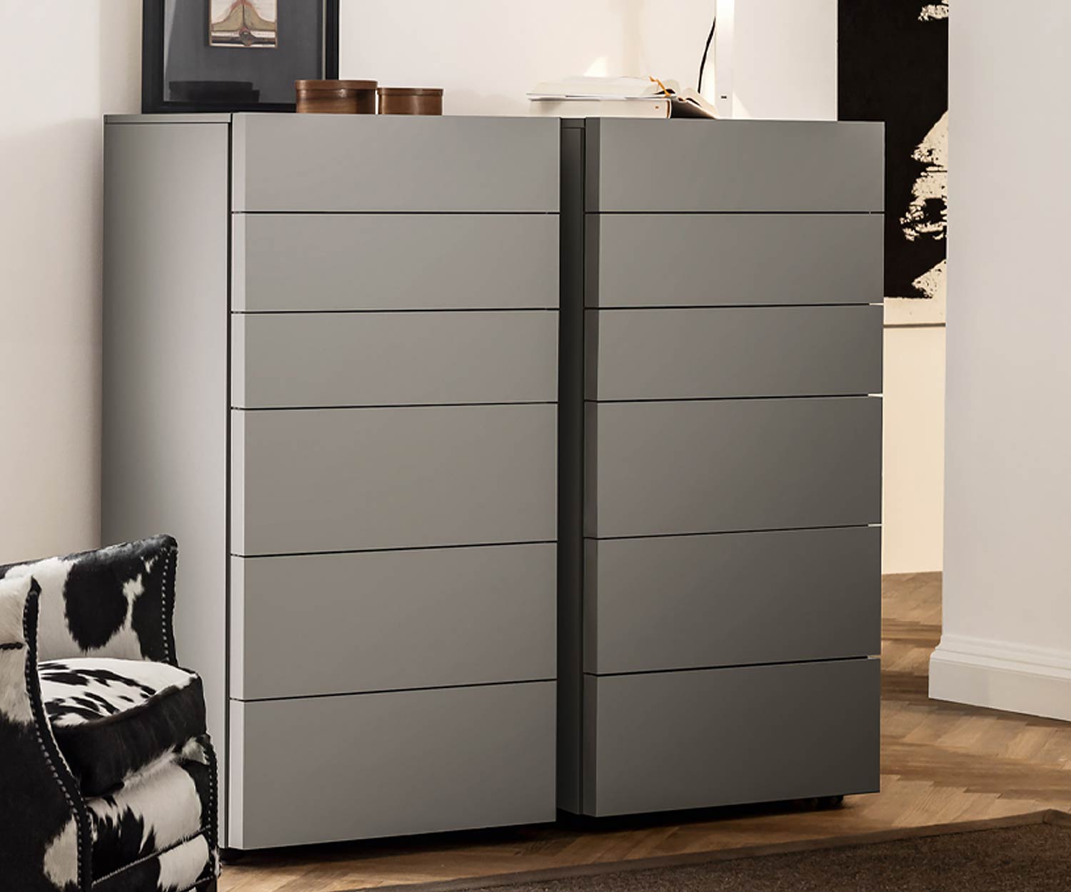 Exklusive Valeo Design Hochkommode hellgrau lackiert Exklusive Valeo Design Hochkommode hellgrau lackiert