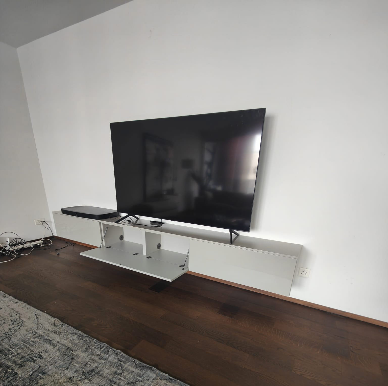 Livitalia-Box-Lowboard-Konfigurator-Wand-300-33-5-35-glanz-hellgrau1 Livitalia-Box-Lowboard-Konfigurator-Wand-300-33-5-35-glanz-hellgrau1