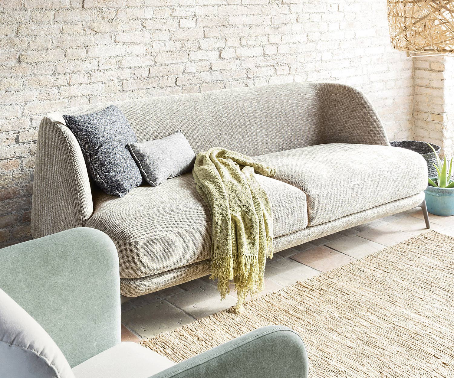 Novamobili Design Sofa Velvet mit Kaltschaumpolsterung Novamobili Design Sofa Velvet mit Kaltschaumpolsterung