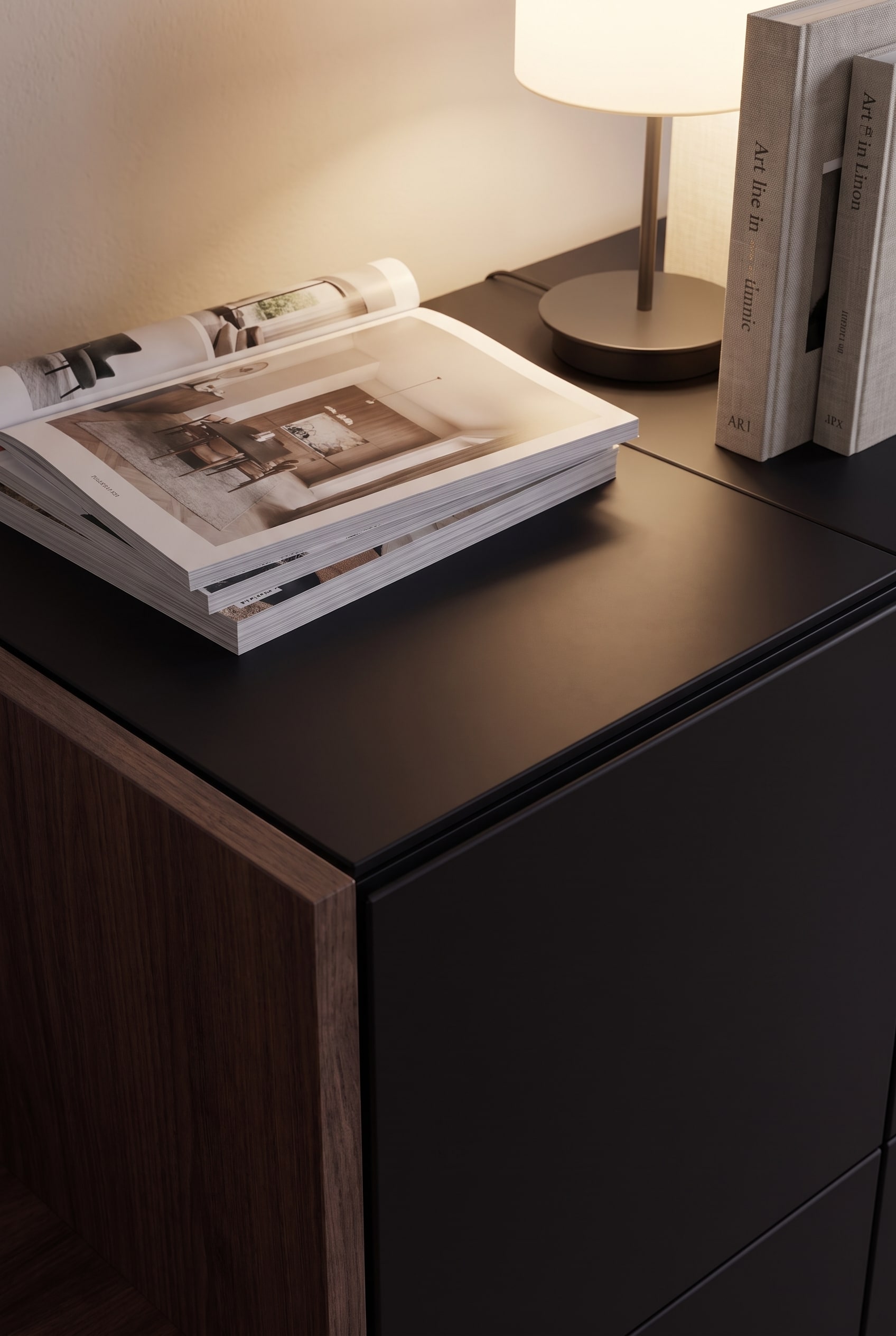 Sideboard minimaliste al2 MOS-I-KO 003 A comme meuble &agrave; chaussures &eacute;l&eacute;gant dans l'entr&eacute;e avec une coupe d'onglet parfaitement r&eacute;alis&eacute;e et sans joint.