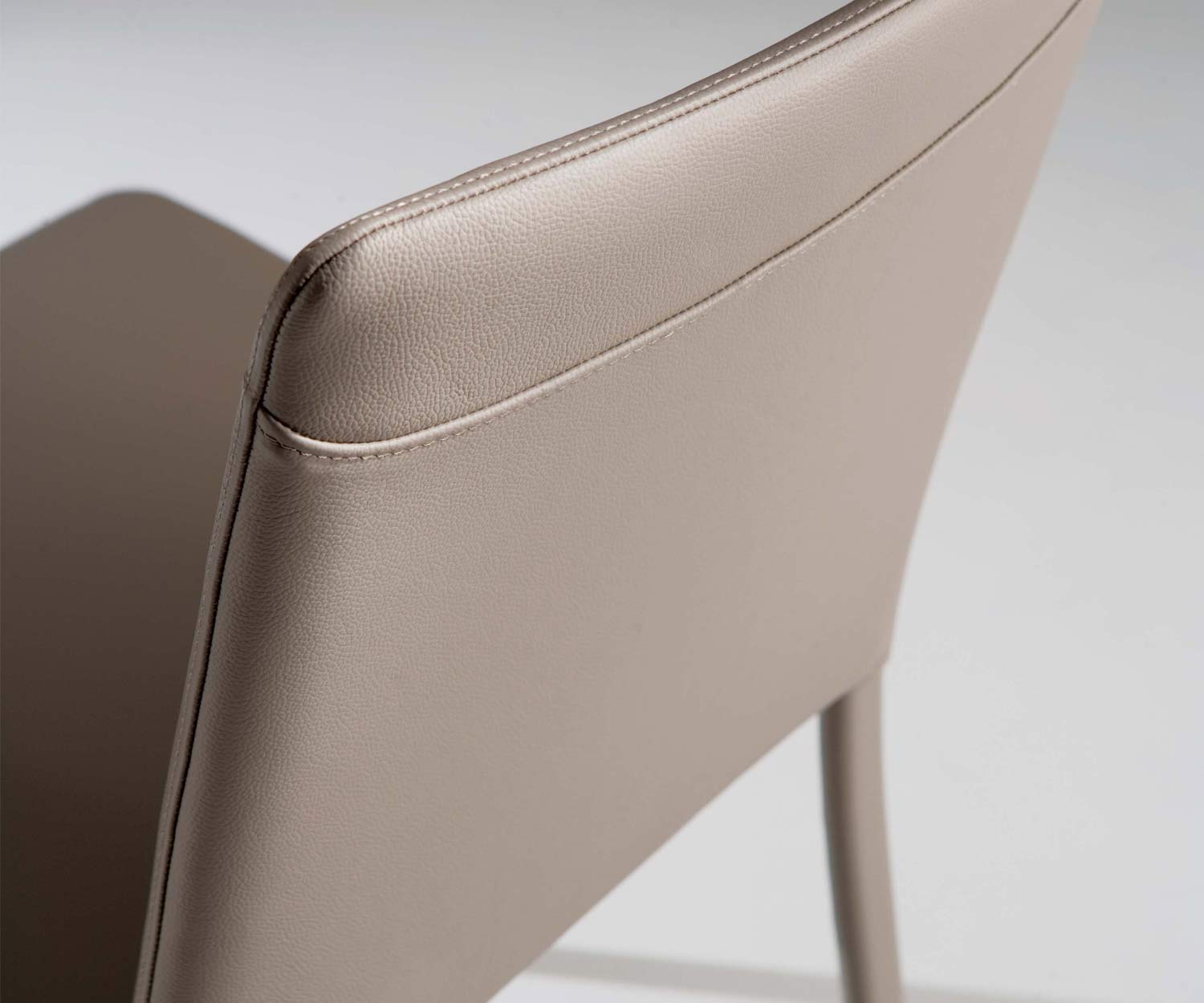 Moderne Ozzio Chaise design Lunette avec coutures décoratives