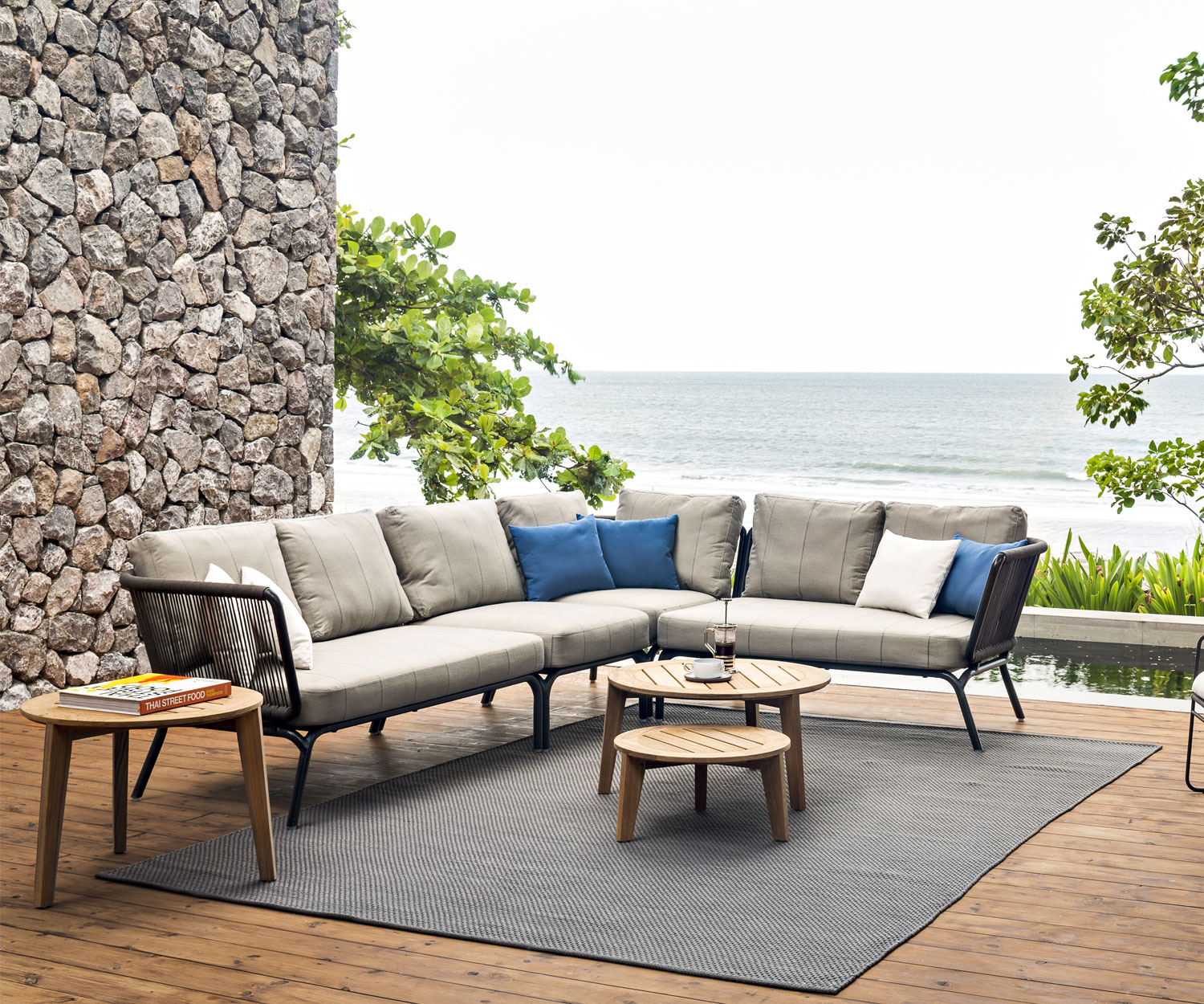Exclusif Oasiq Yland Canapé design 2 places avec cadre en aluminium anthracite Exclusif Oasiq Yland Canapé design 2 places avec cadre en aluminium anthracite