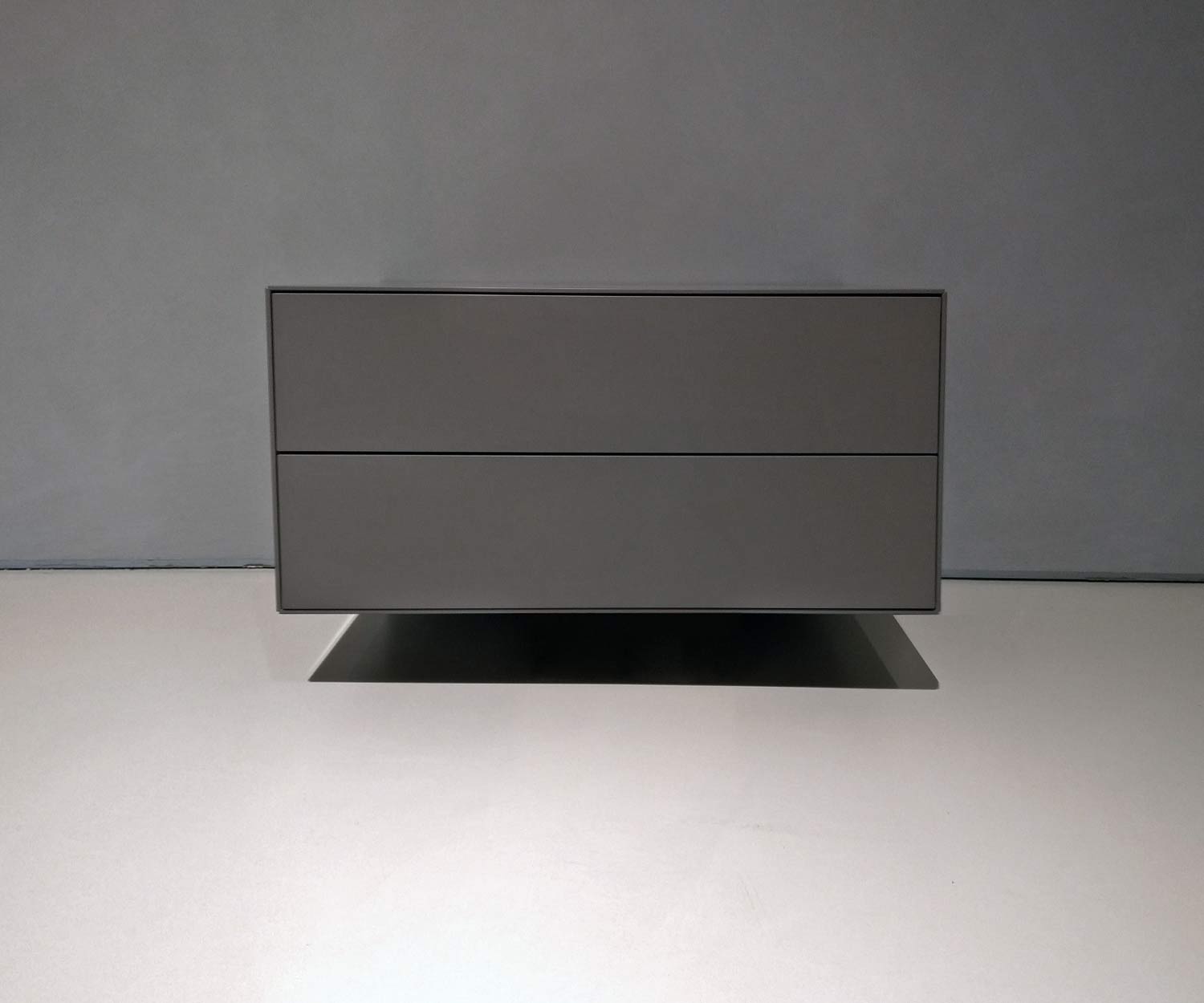 Exquis Livitalia Table de nuit design à deux tiroirs en gris foncé mat