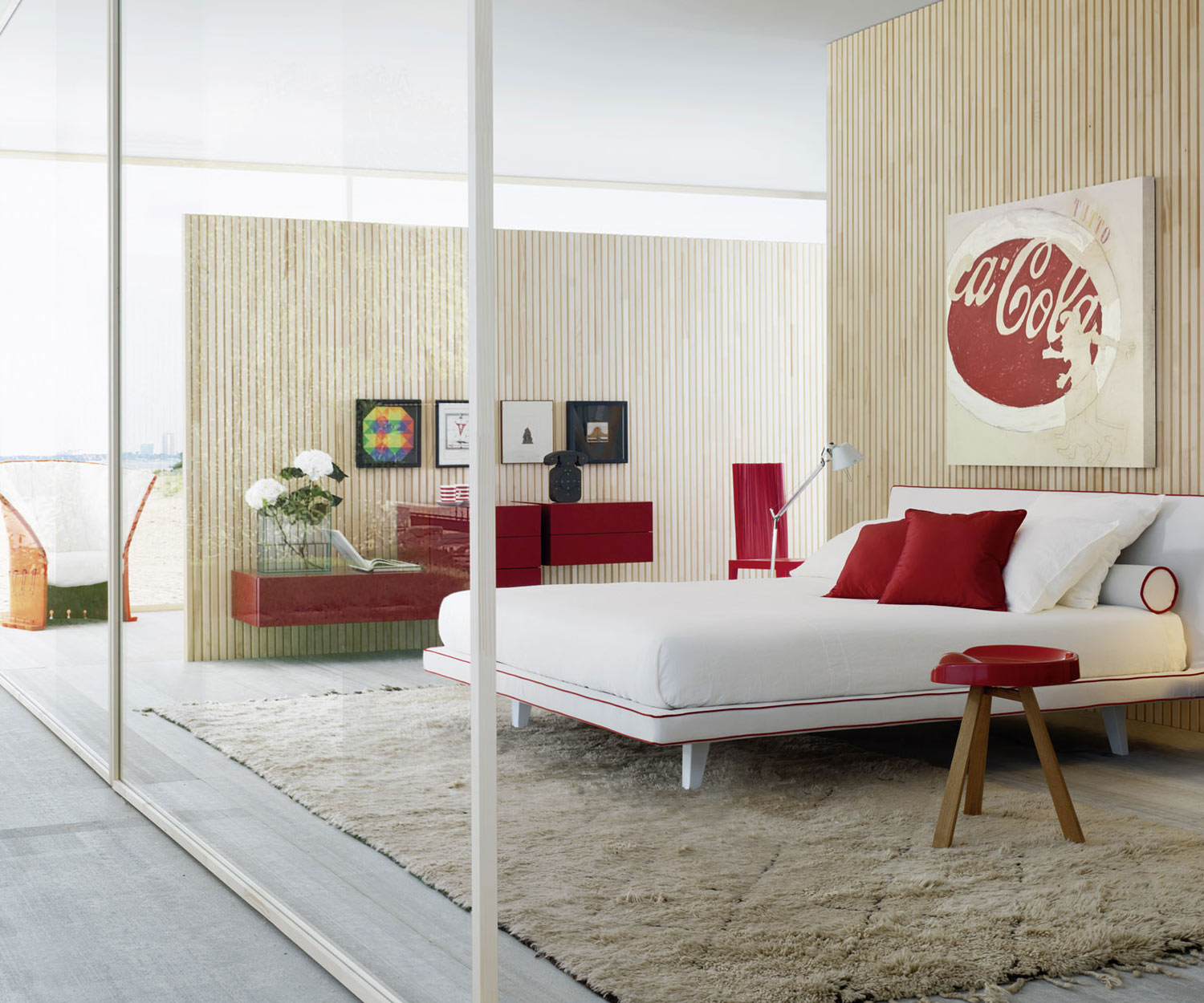 Livitalia Commode murale design de haute qualité Valeo en rouge dans la chambre à coucher