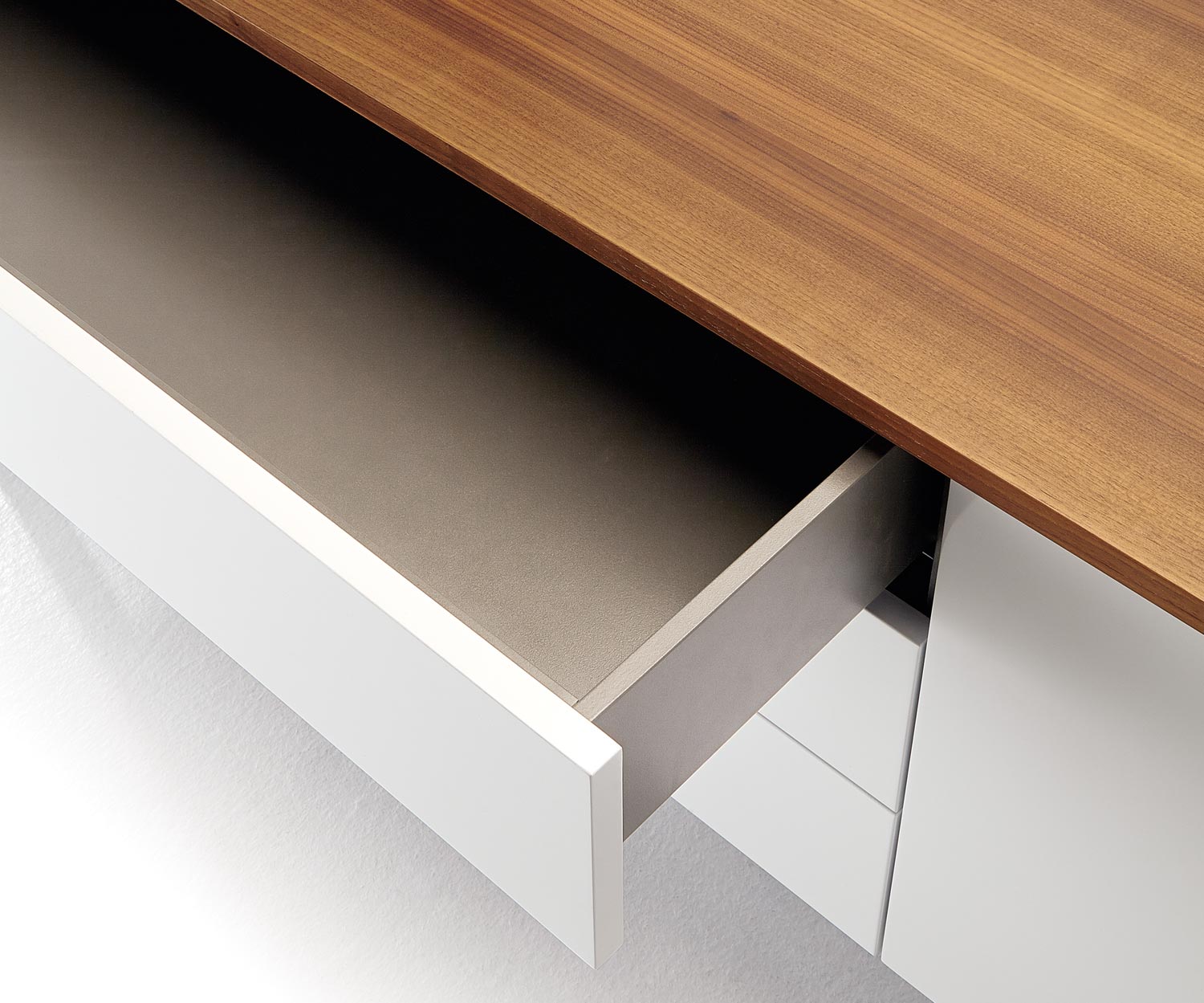 Modernes Punt Design Sideboard Tactile Walnuss Detail Schublade Modernes Punt Design Sideboard Tactile Walnuss Detail Schublade