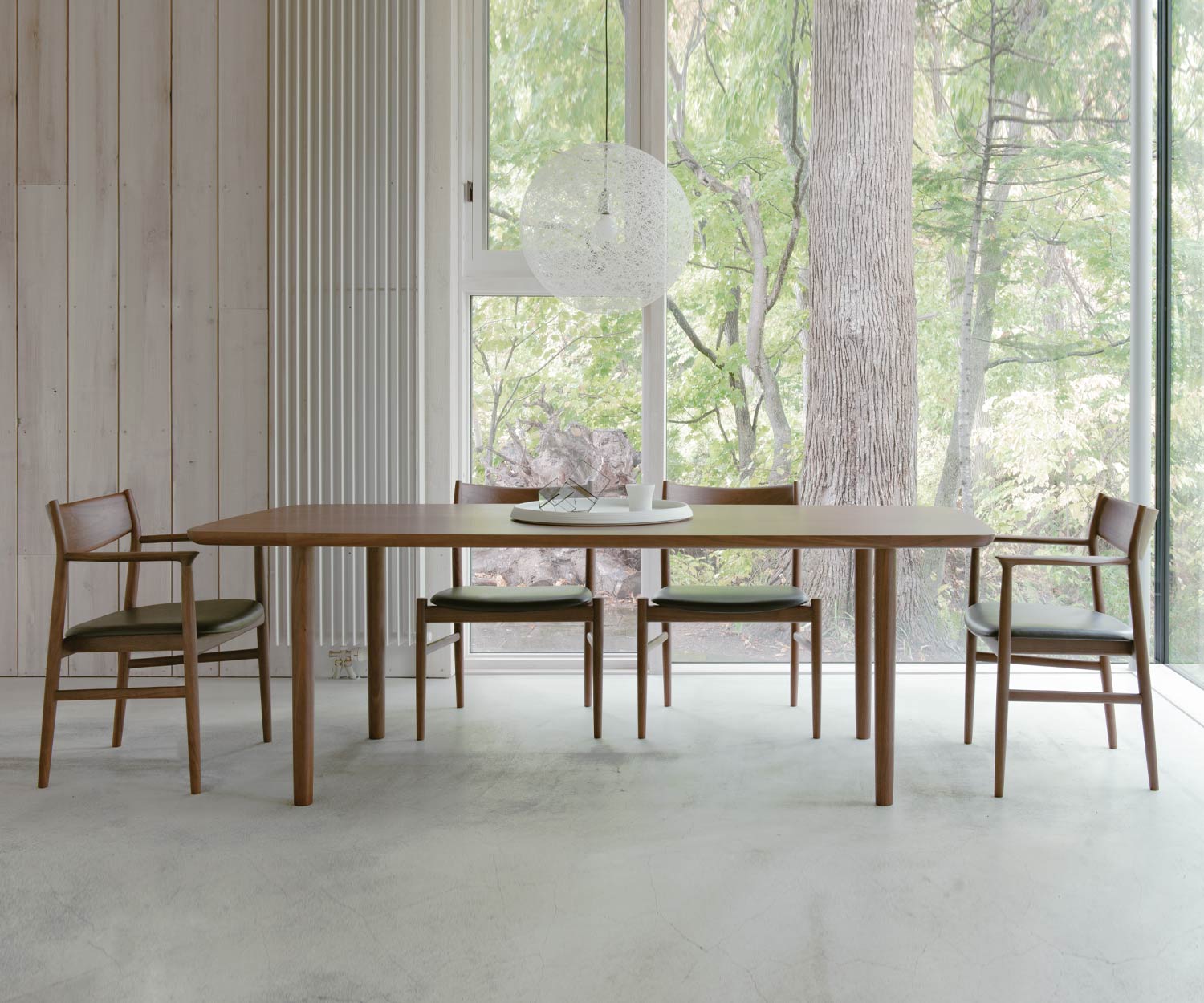 Exclusif Conde House Kamuy Design chaise à accoudoirs en chêne massif et rembourré