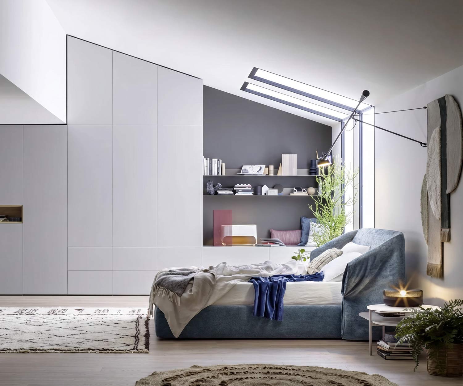 Exclusif Novamobili Lit rembourré Hide tissu gris dans la chambre à coucher Exclusif Novamobili Lit rembourré Hide tissu gris dans la chambre à coucher