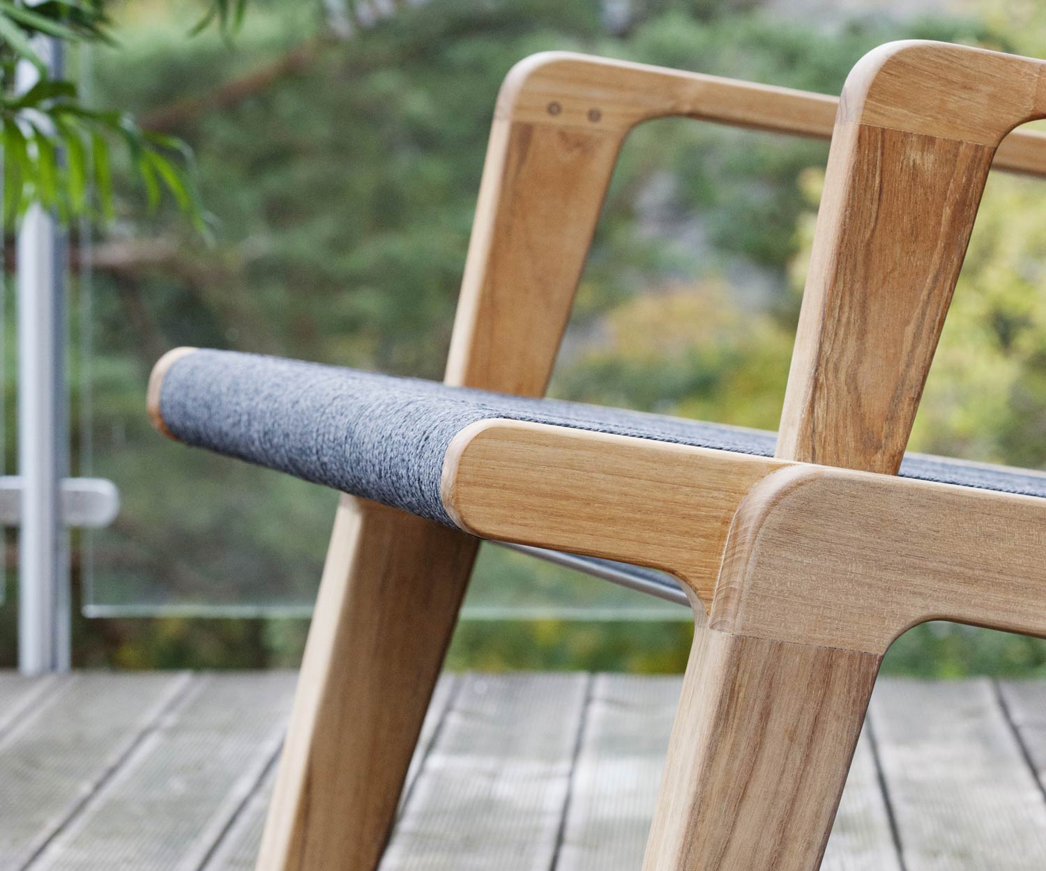 Chaise longue moderne Oasiq Skagen Design Détail de l'assise entoilée