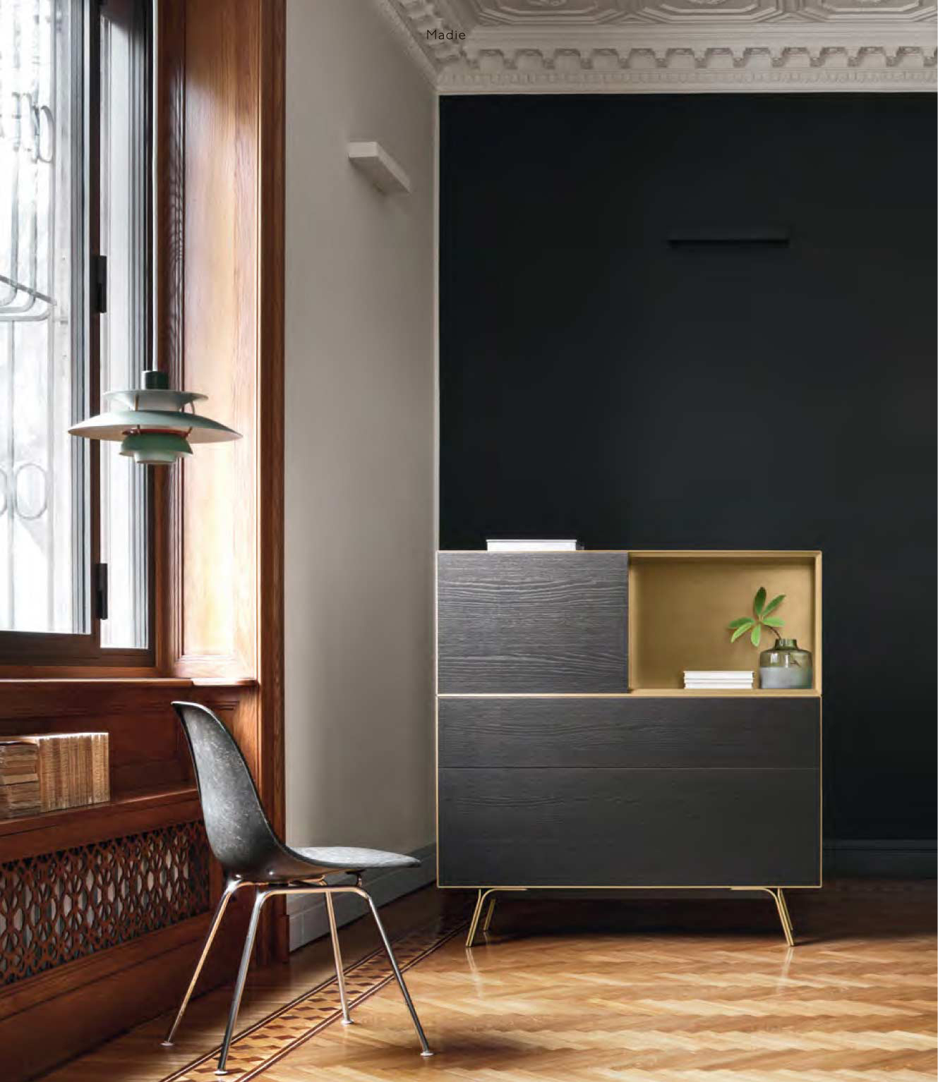 Highboard im Retro Design.